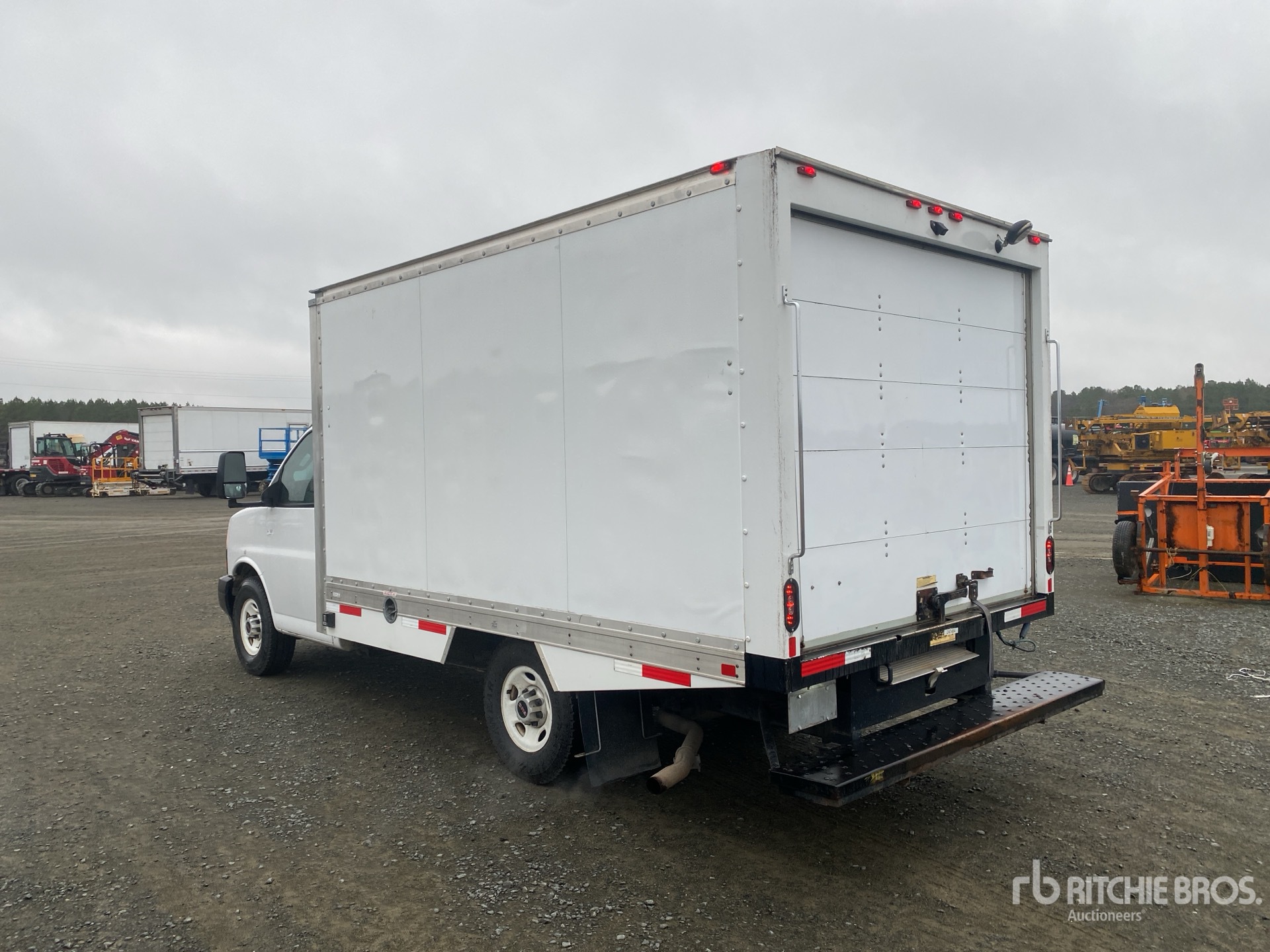 General Appearance with Imagen: esquina trasera izquierda