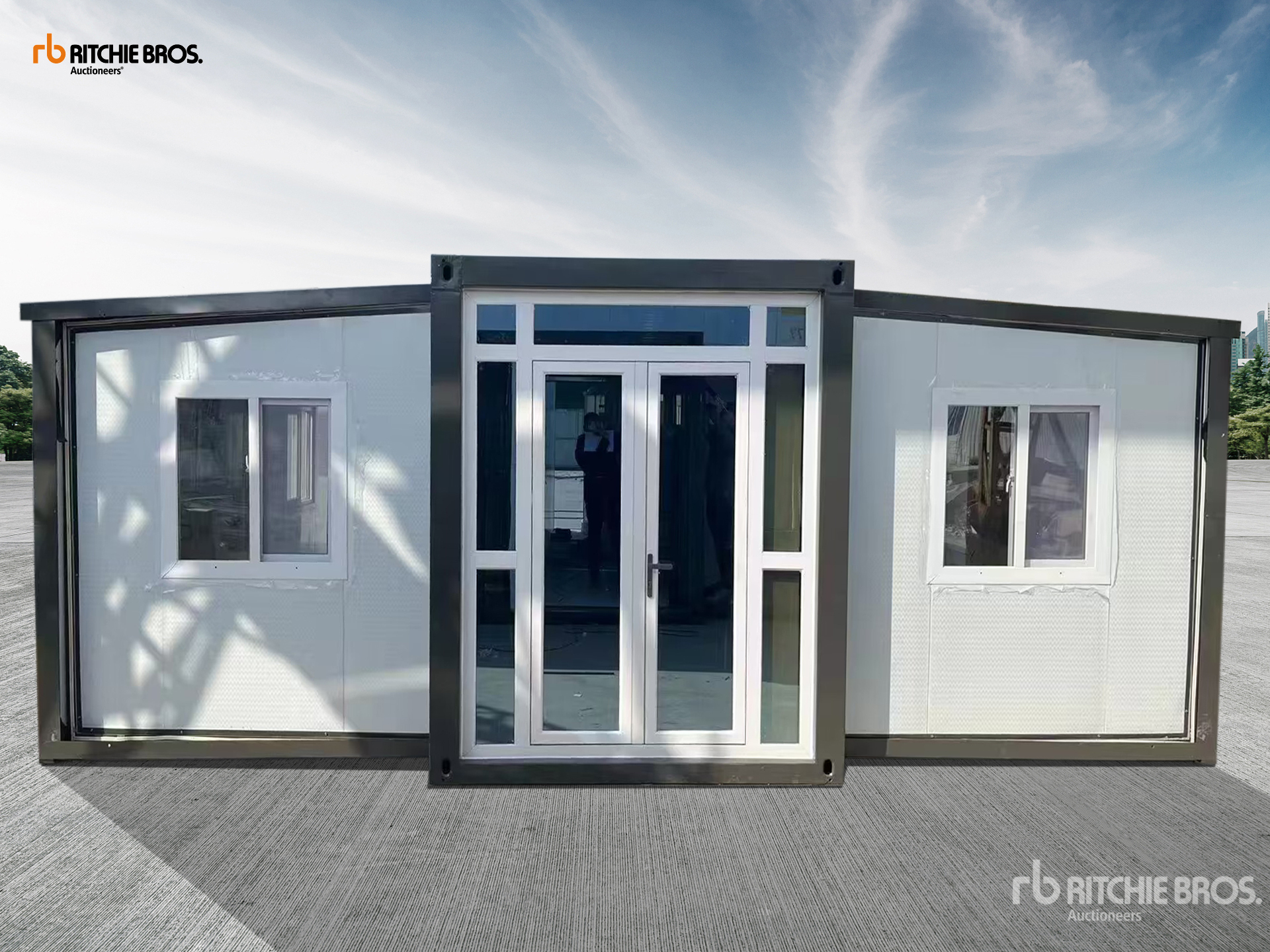 General Appearance with Featured Photo