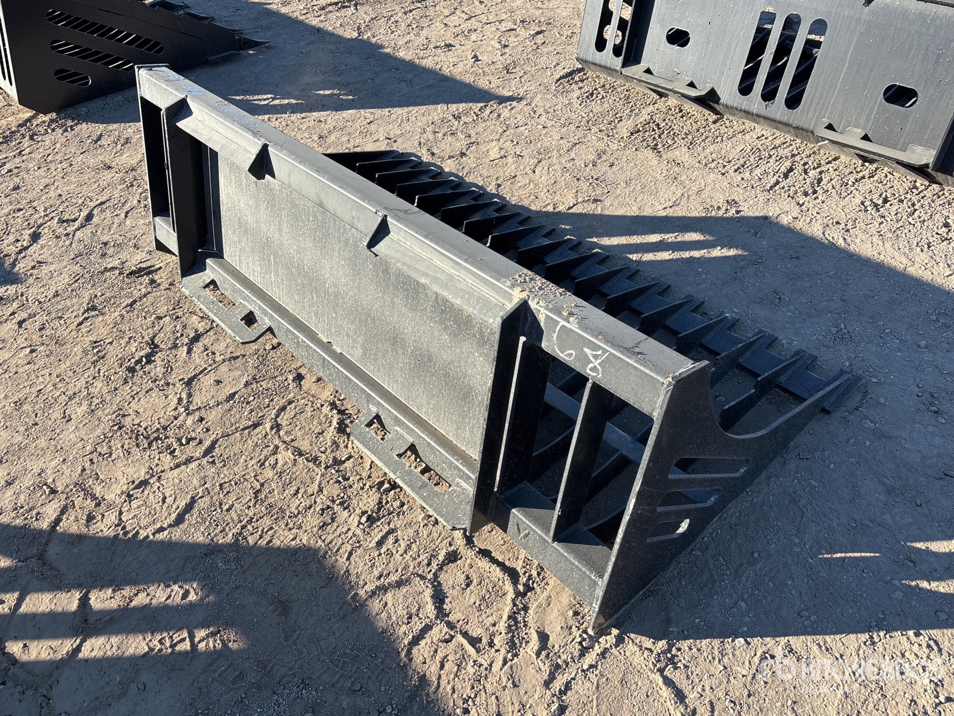 General Appearance with Bild, Ecke hinten rechts