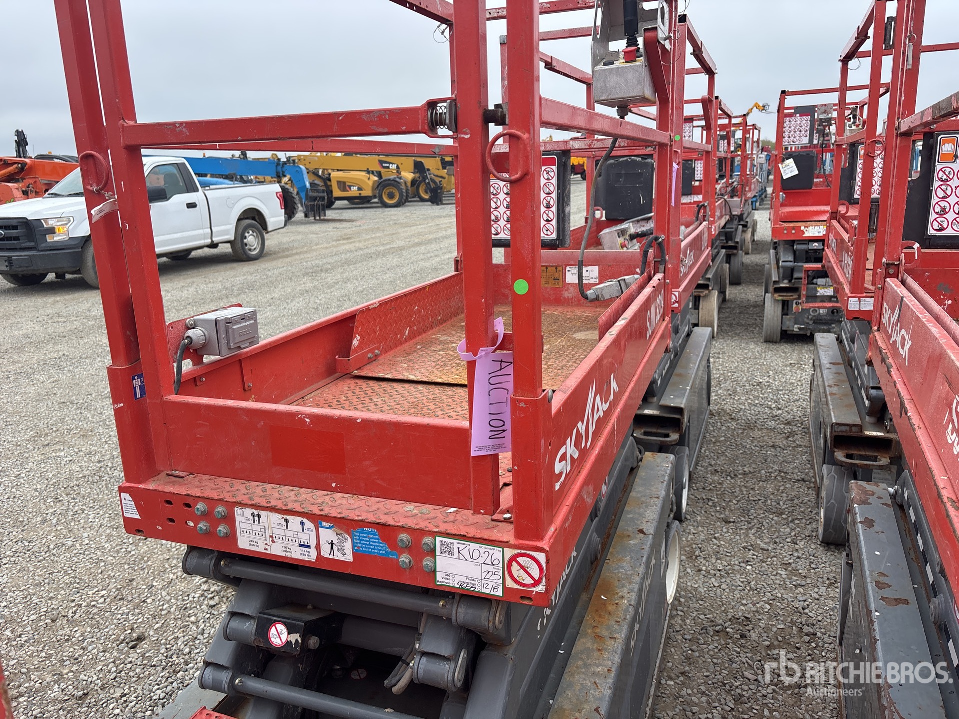 Aspect général with Image, coin arrière droit