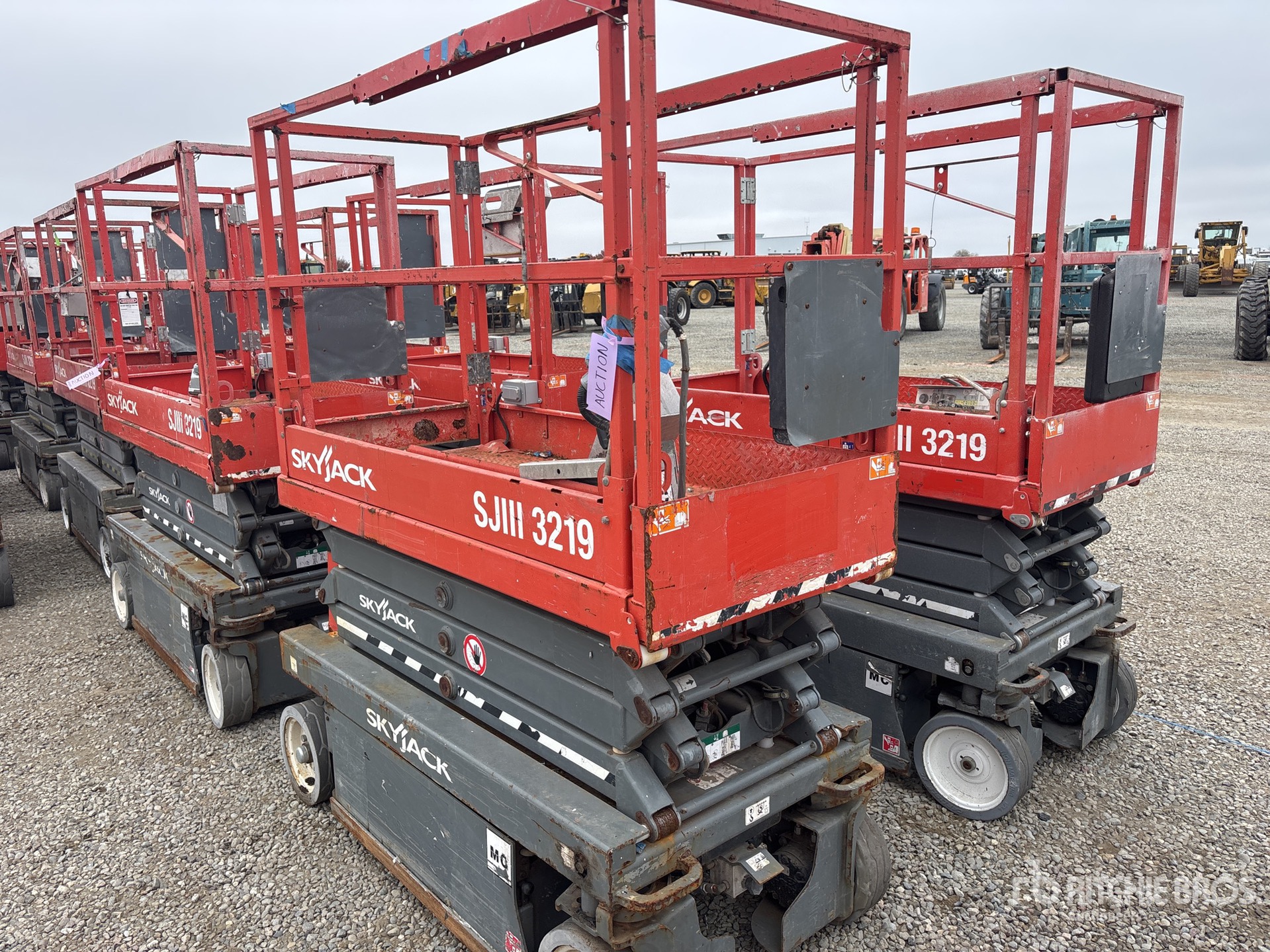 Aspect général with Image, coin avant droit