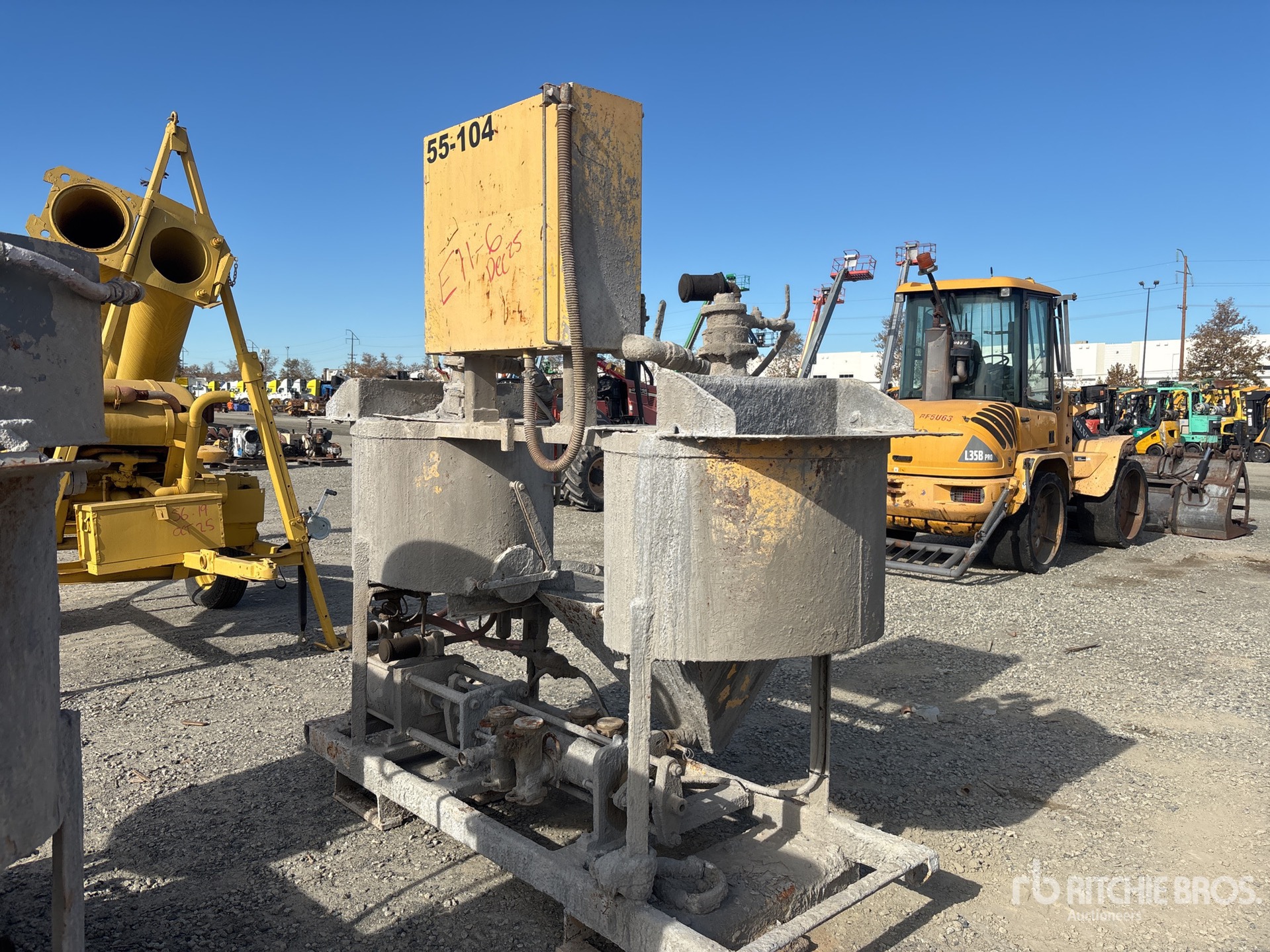 Aspect général with Image, coin arrière droit