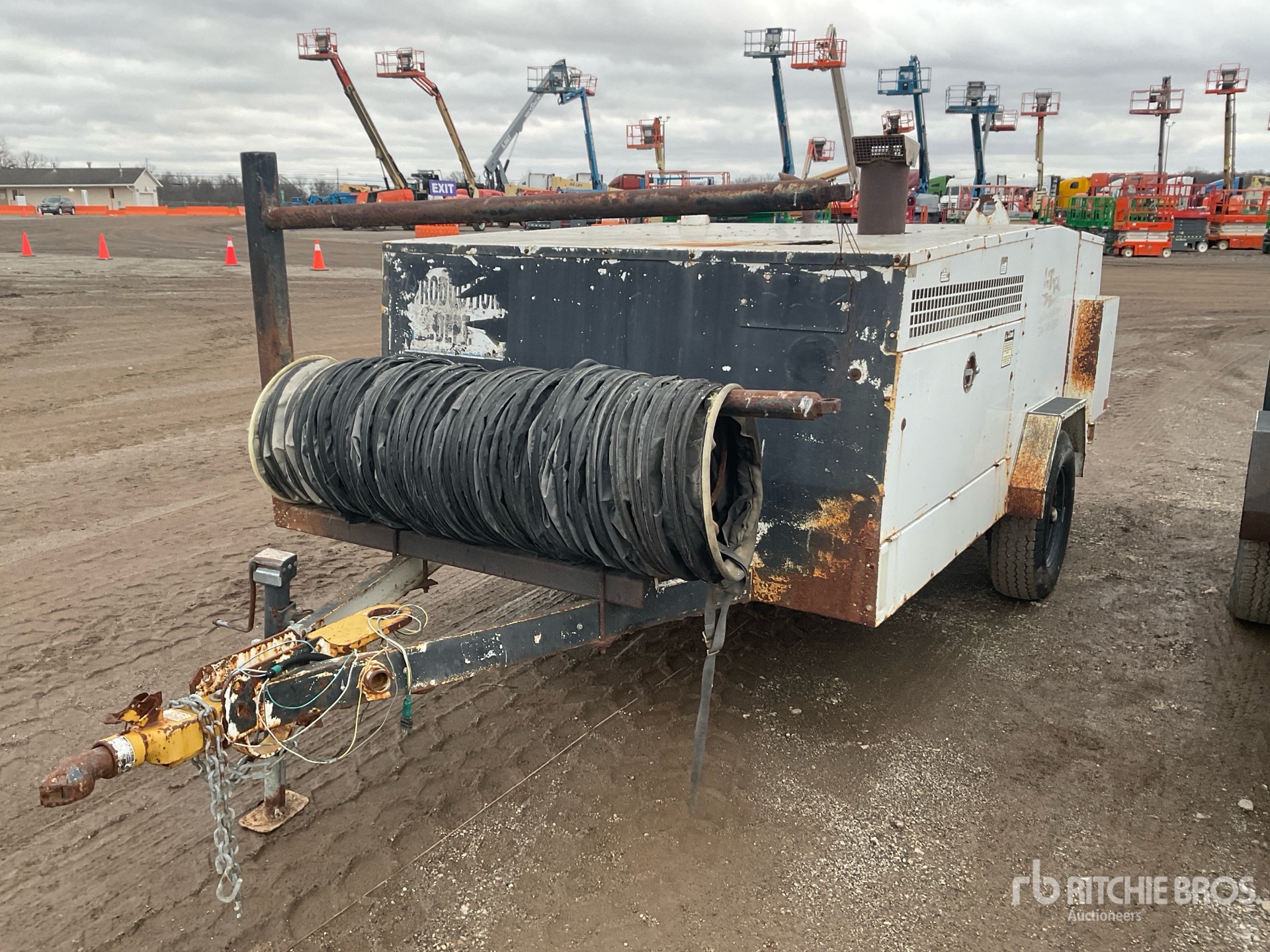 General Appearance with Picture, Left Front Corner