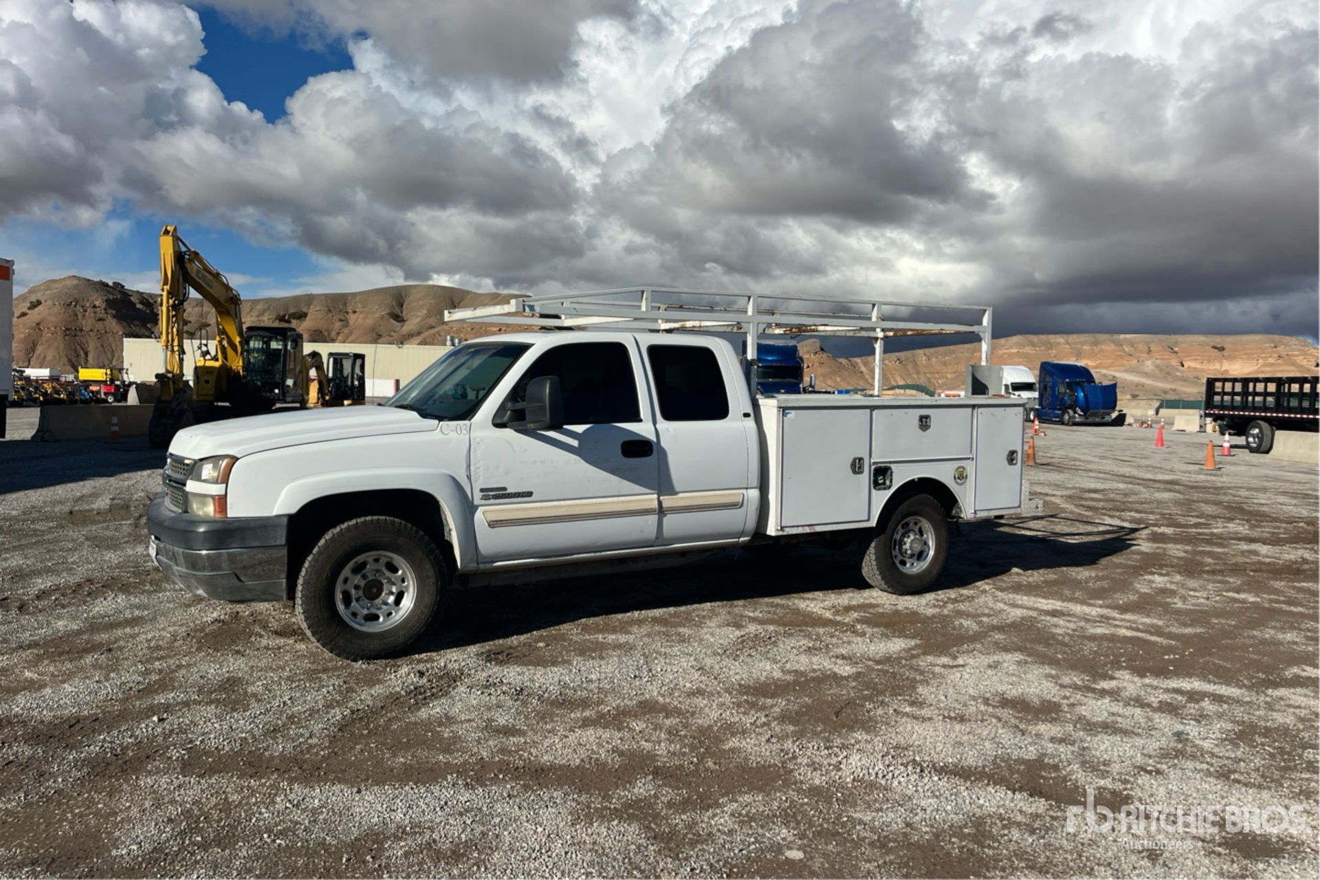 General Appearance with Picture, Left Front Corner