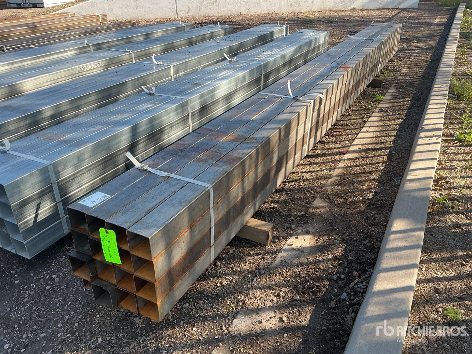 General Appearance with Zdjęcie, lewy dolny róg