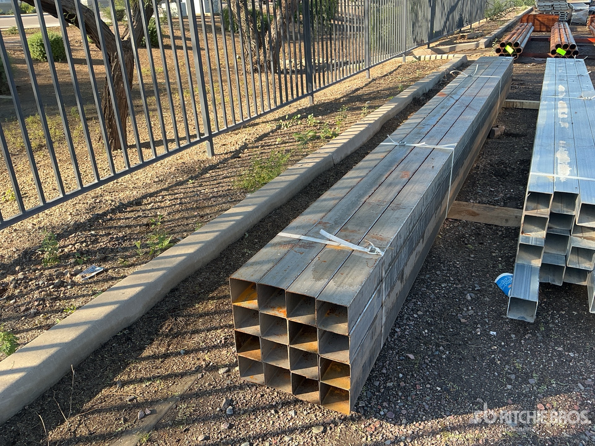 General Appearance with Zdjęcie, prawy górny róg