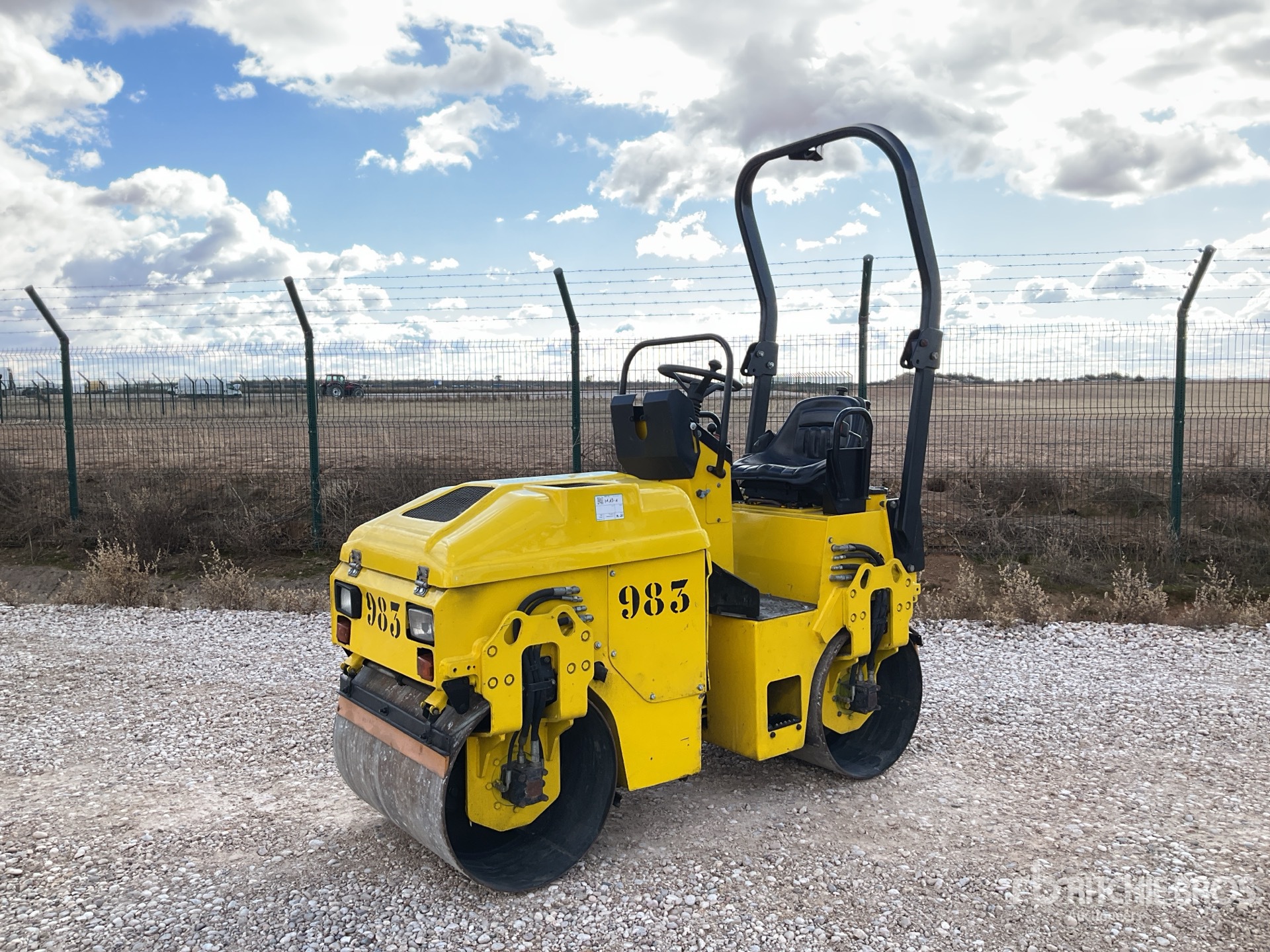 General Appearance with Imagen: esquina delantera izquierda