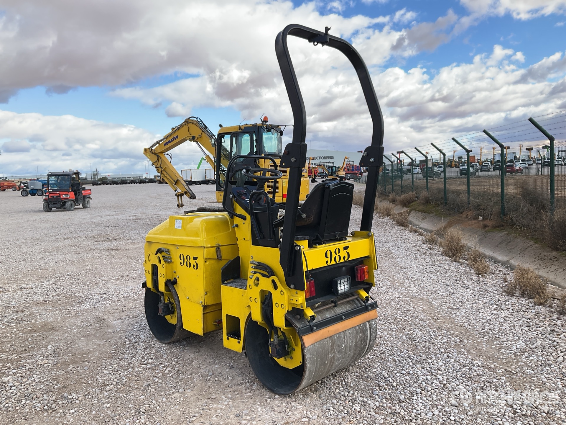 General Appearance with Imagen: esquina trasera izquierda