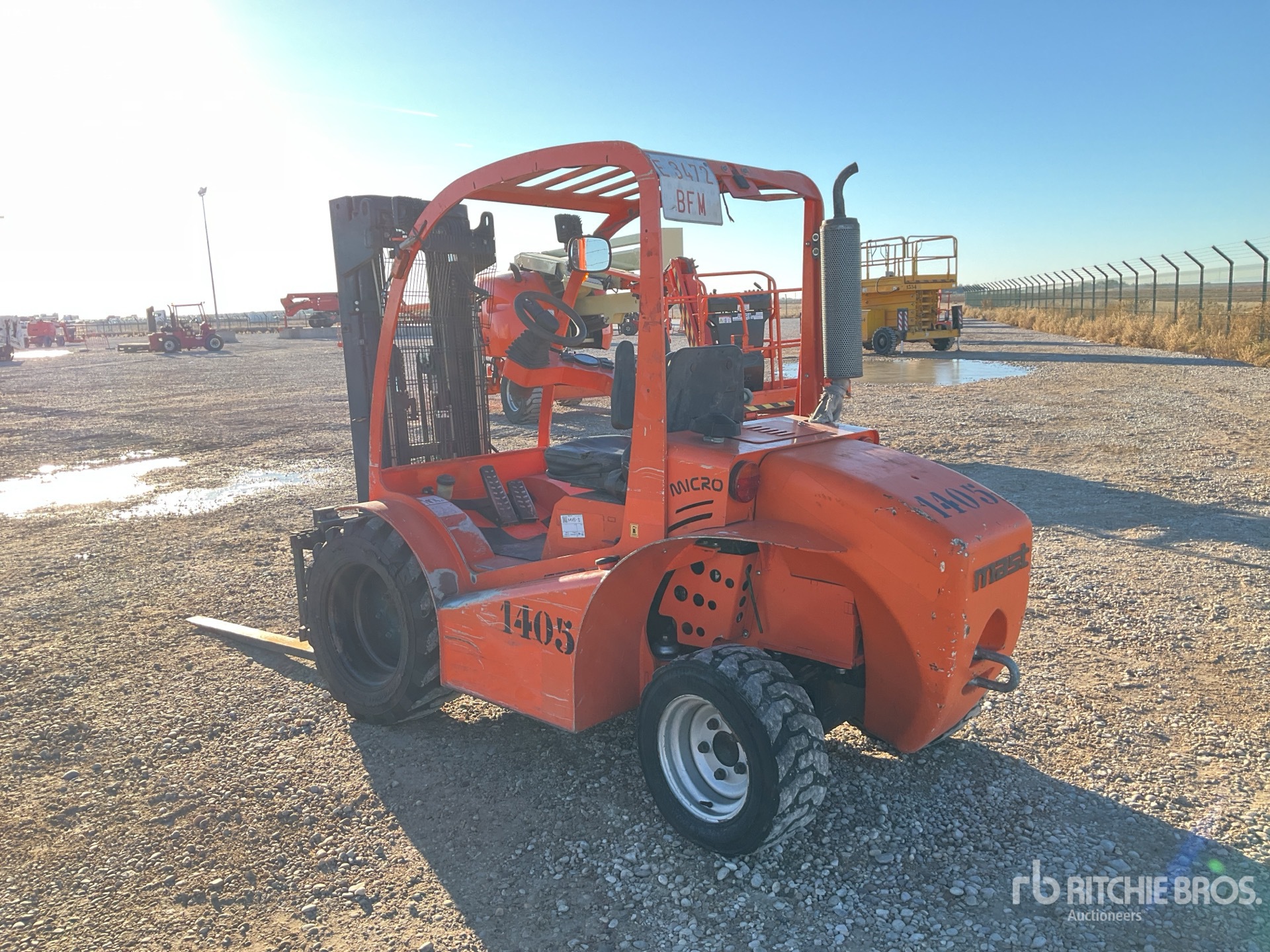 Aspect général with Image, coin arrière gauche