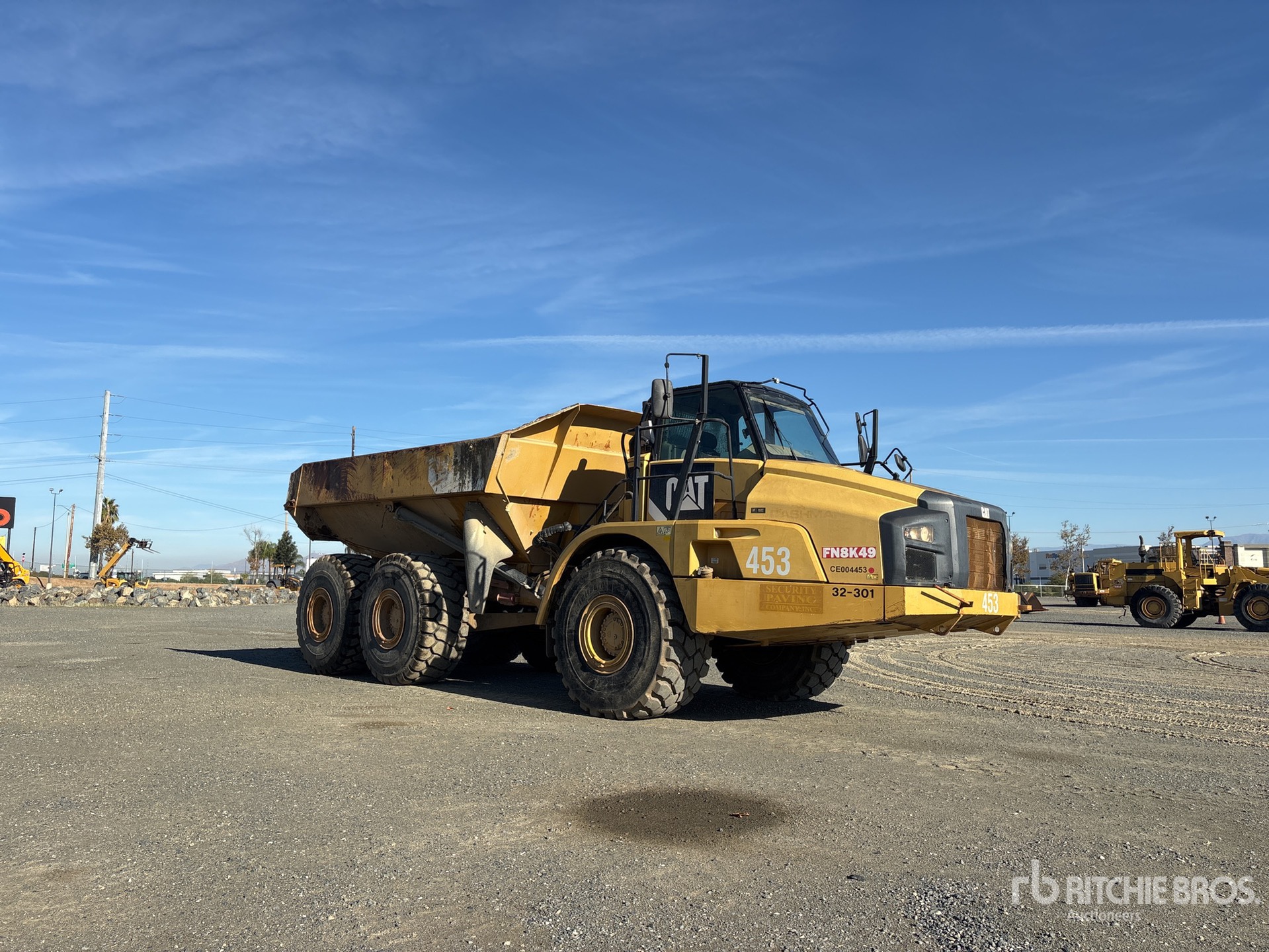 General Appearance with Picture, Right Front Corner