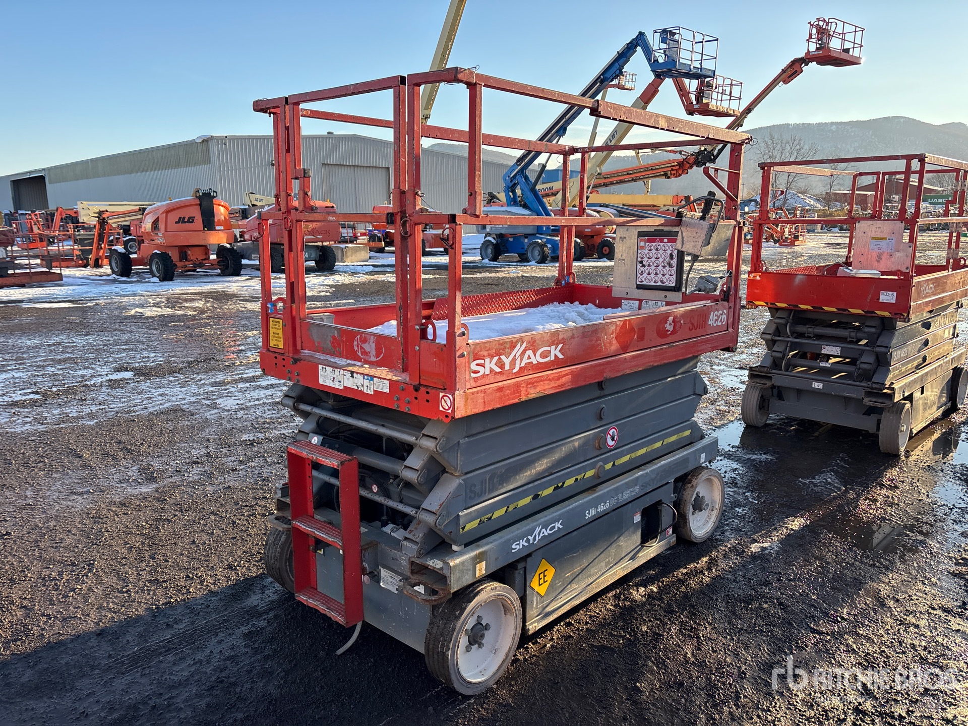 General Appearance with Picture, Left Front Corner