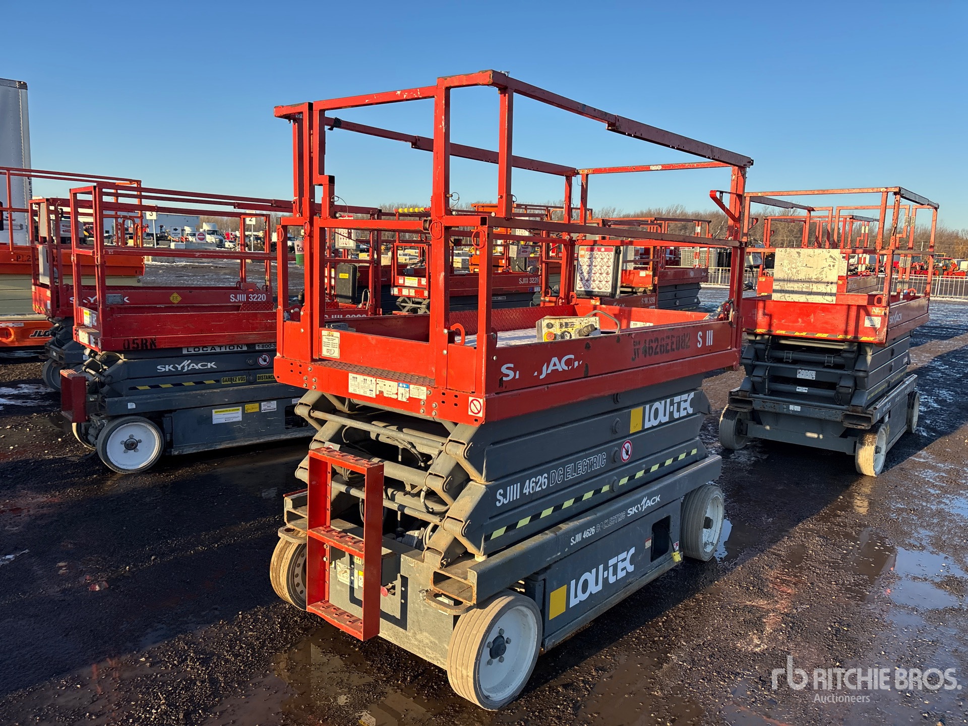 General Appearance with Picture, Left Front Corner