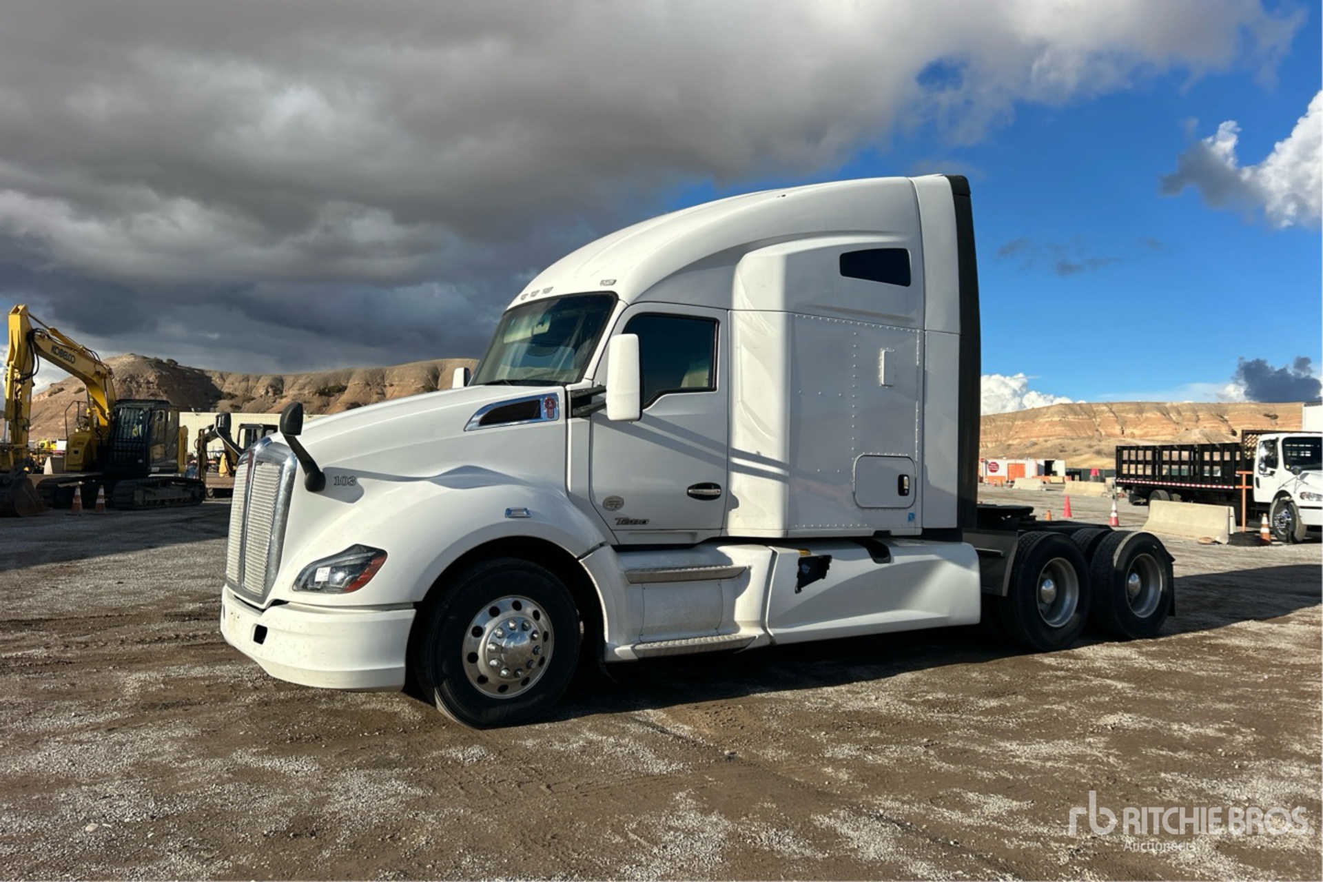 General Appearance with Picture, Left Front Corner