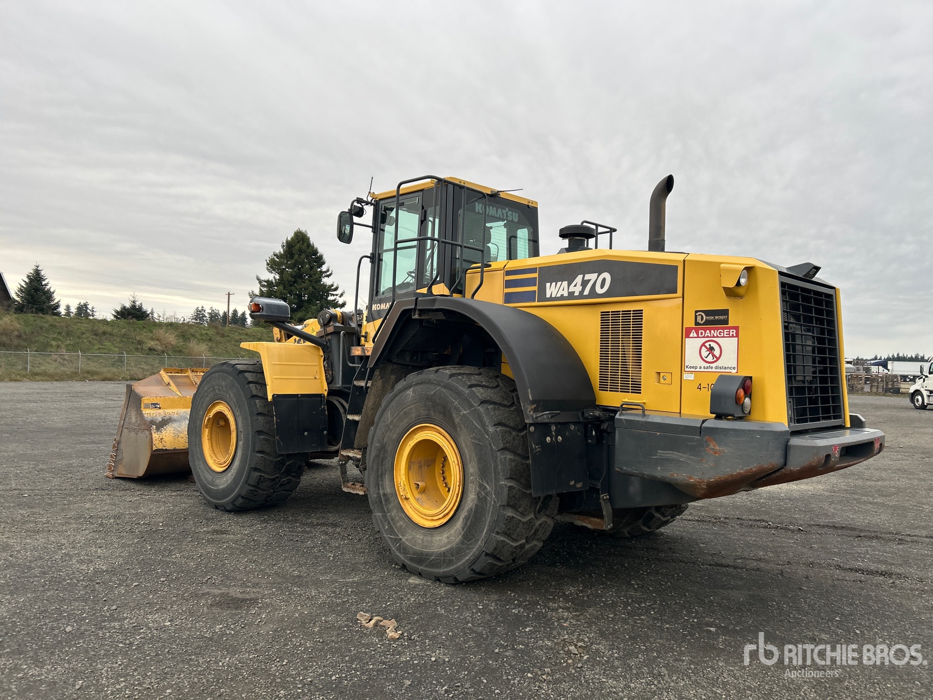 General Appearance with Picture, Left Rear Corner