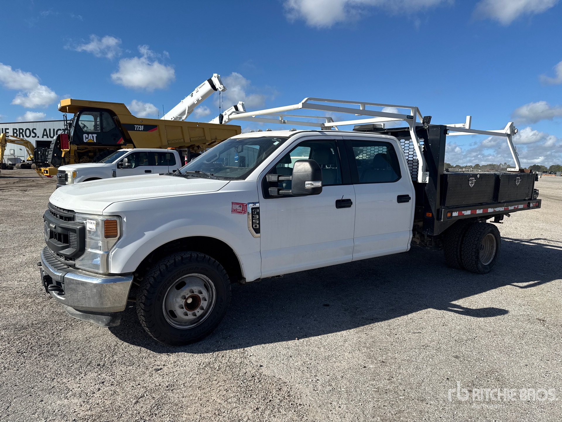 General Appearance with Bild, Ecke vorne links