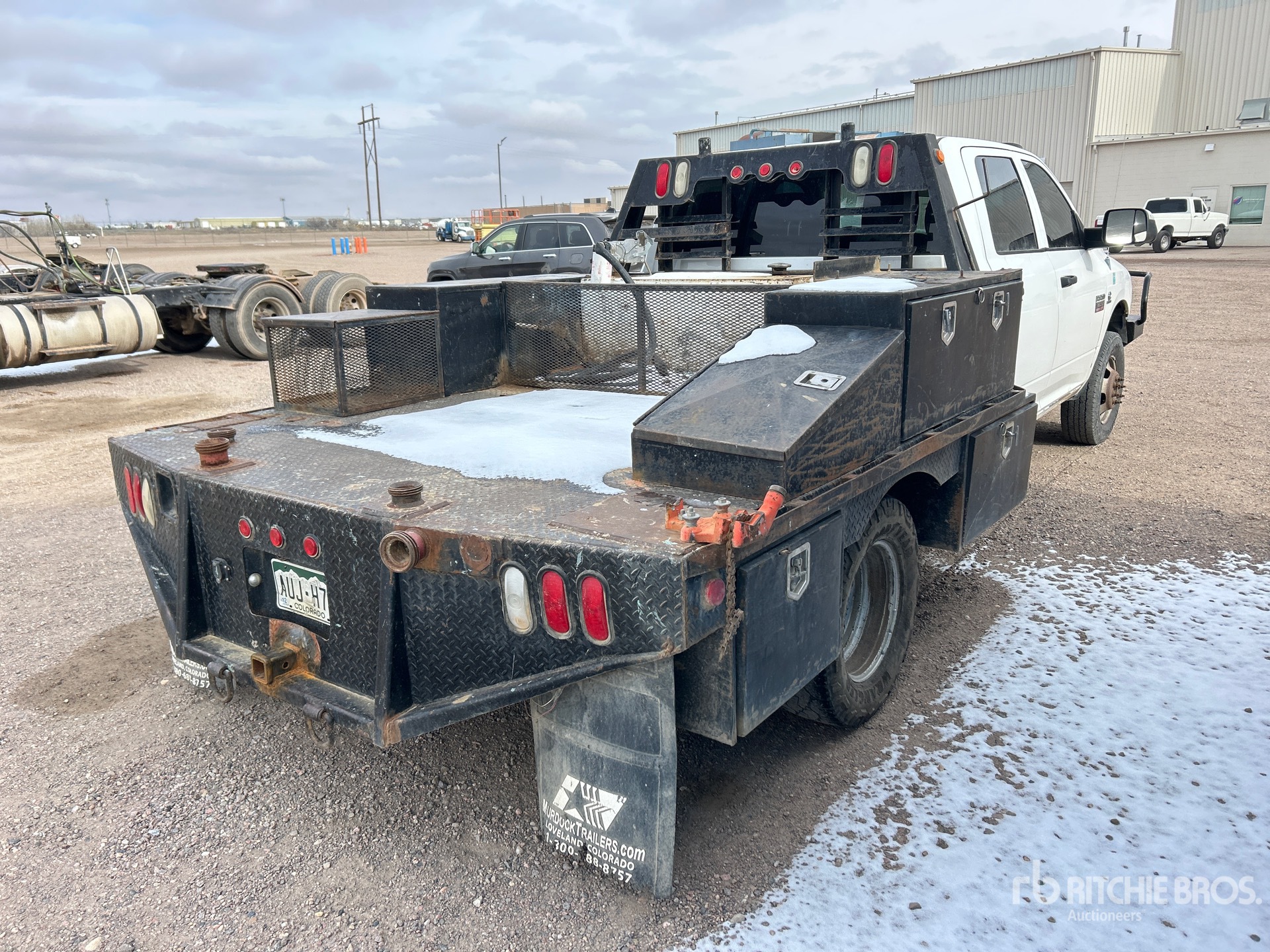 Aspect général with Image, coin arrière droit