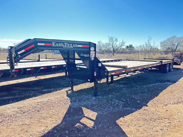 2025 East Texas 40 ft T/A Gooseneck Equipment Trailer