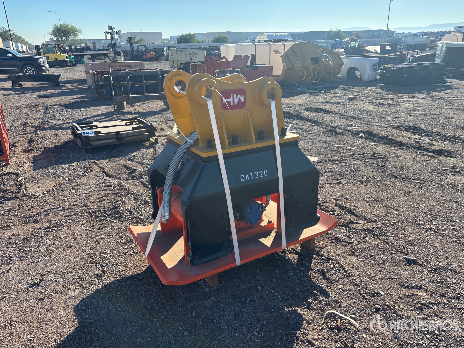 General Appearance with Bild, Ecke vorne links