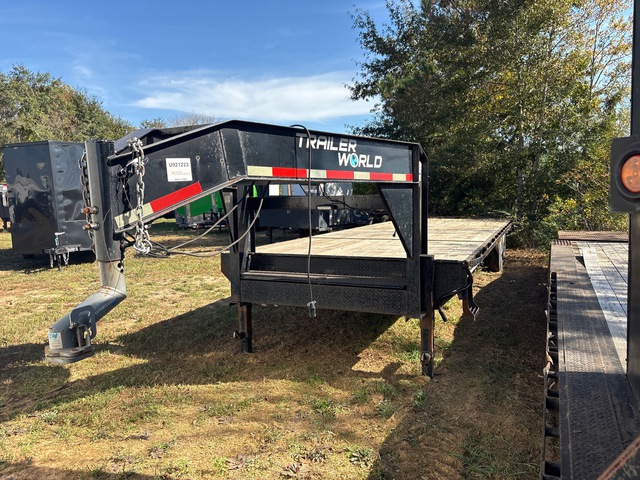 2022 Trailer World 32 ft T/A Gooseneck Equipment Trailer