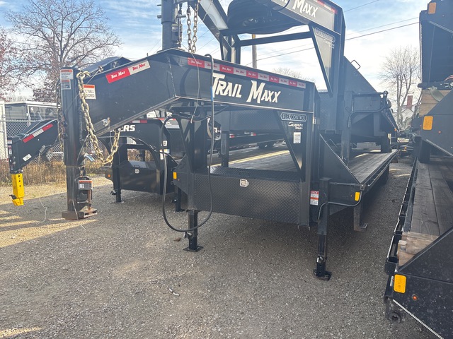 2024 Trailmaxx 40 ft T/A Gooseneck Equipment Trailer