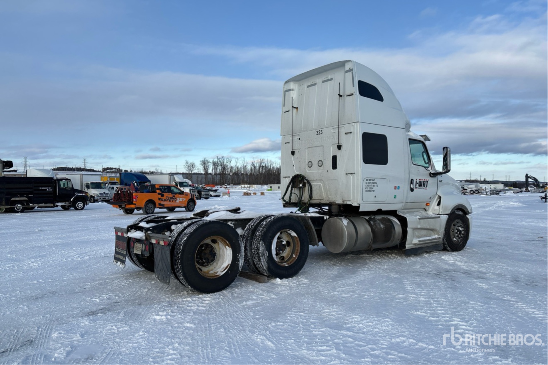 General Appearance with Foto, angolo anteriore sinistro