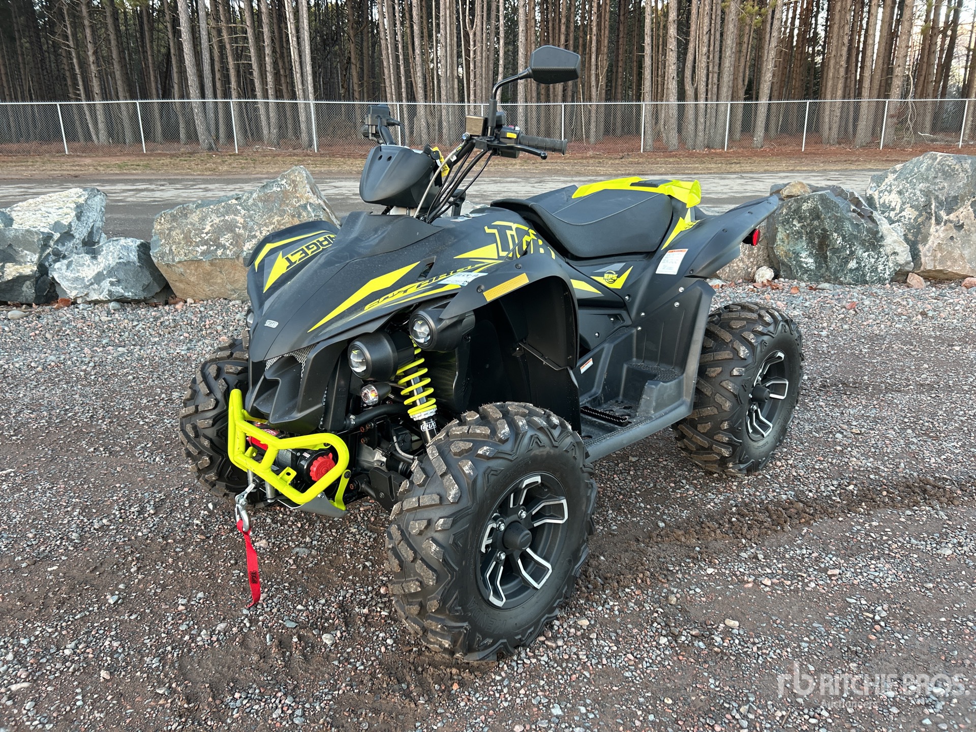 General Appearance with Featured Photo