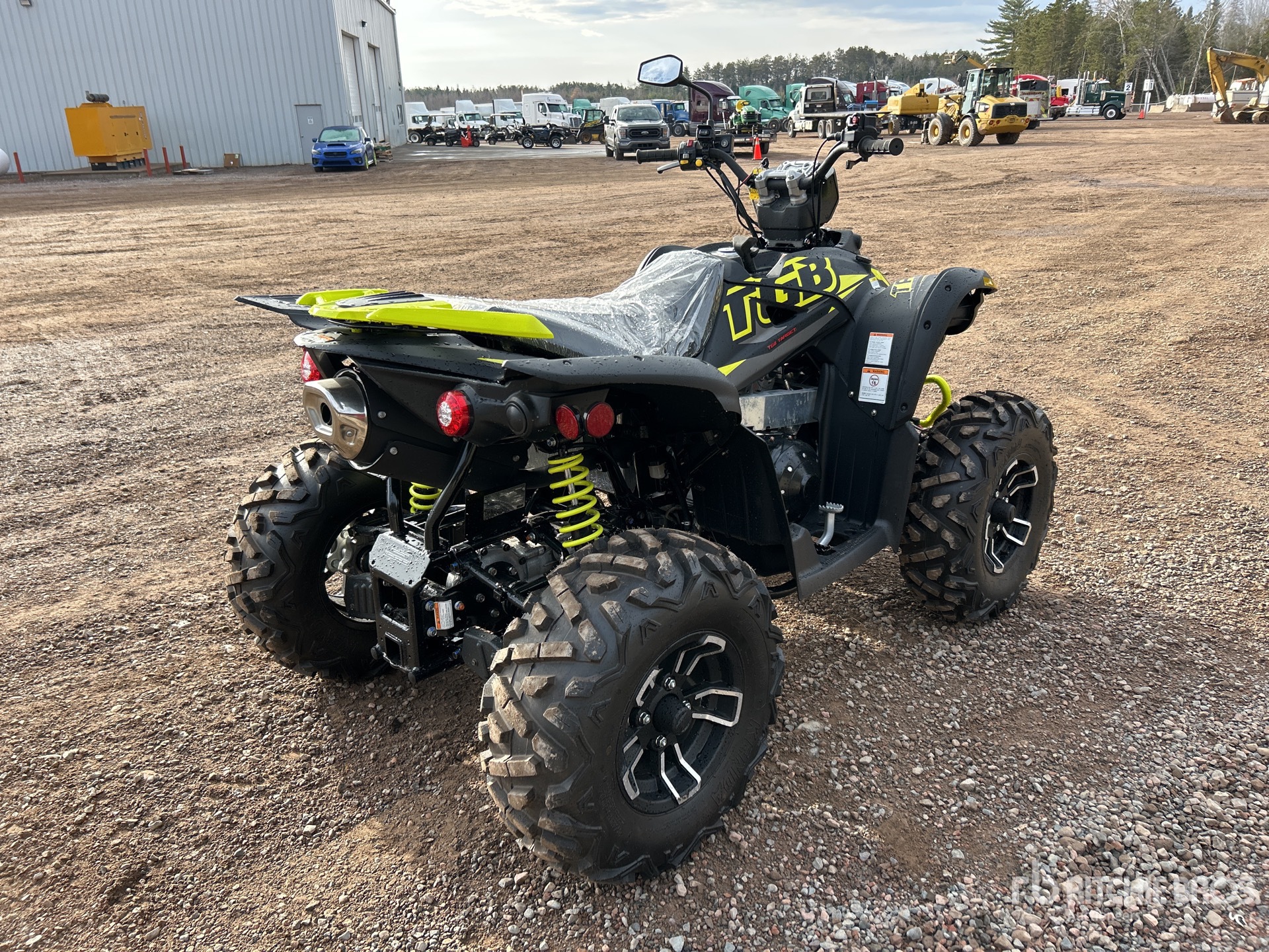 General Appearance with Picture, Right Rear Corner