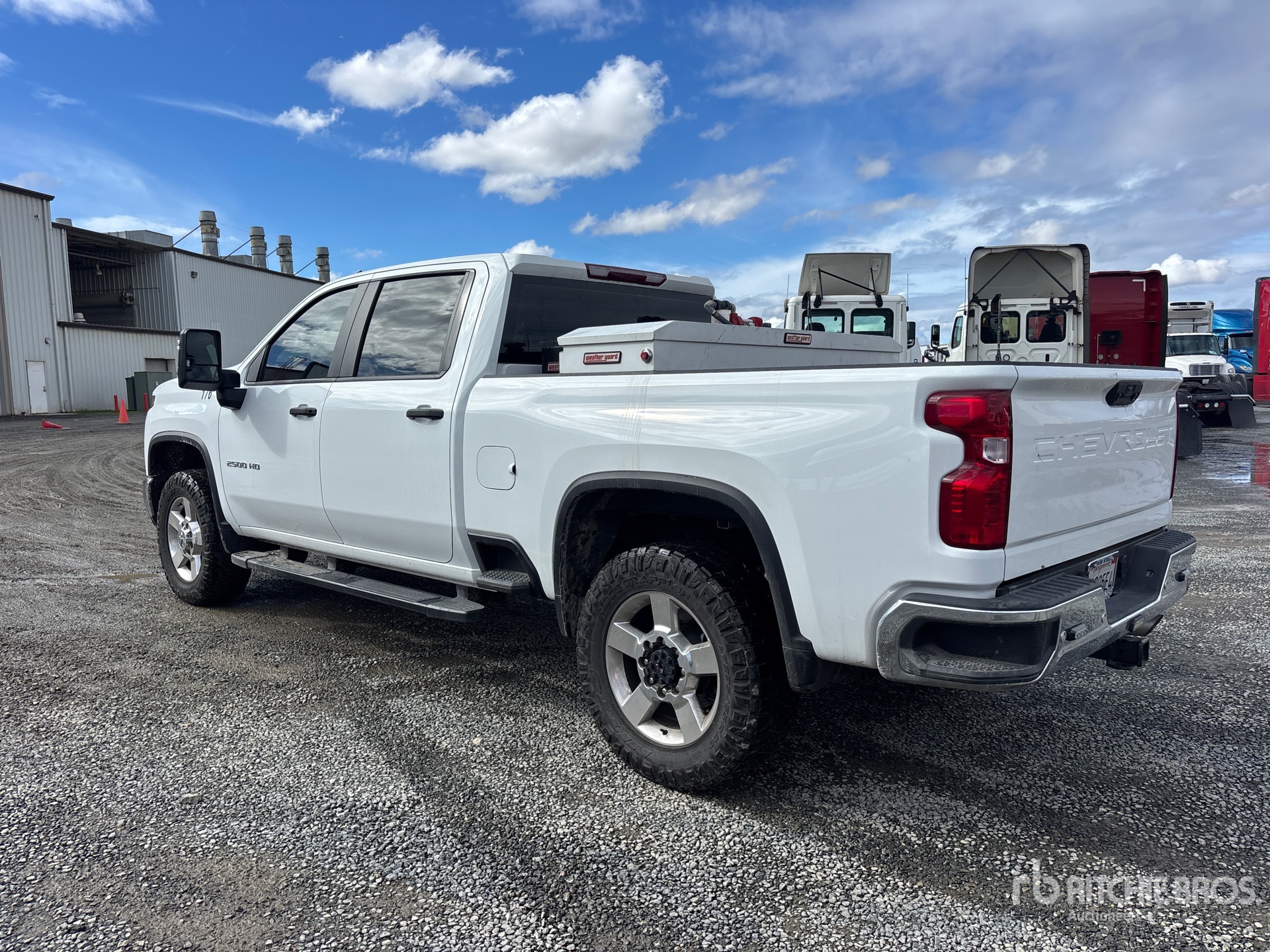 General Appearance with Bild, Ecke hinten links