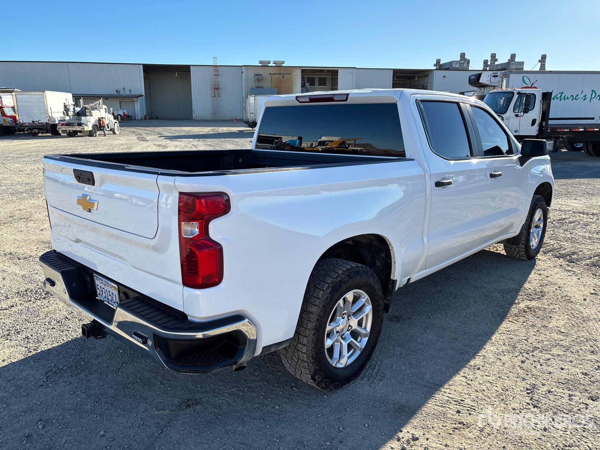 General Appearance with Picture, Right Rear Corner