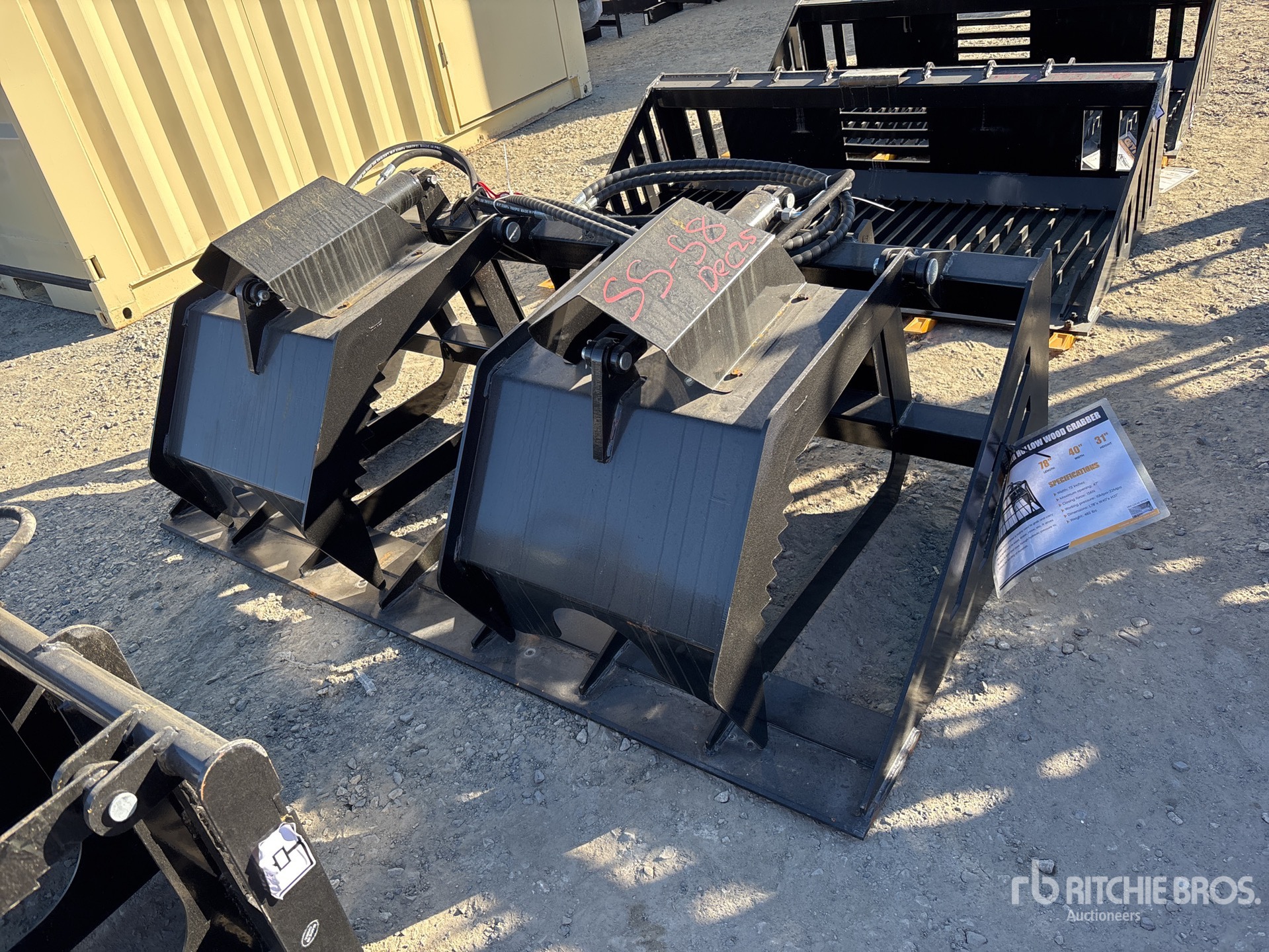 General Appearance with Bild, Ecke vorne links