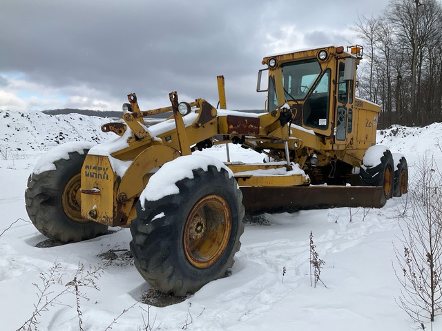 1977 Clark 501S AWD Motor Grader (Inoperable)
