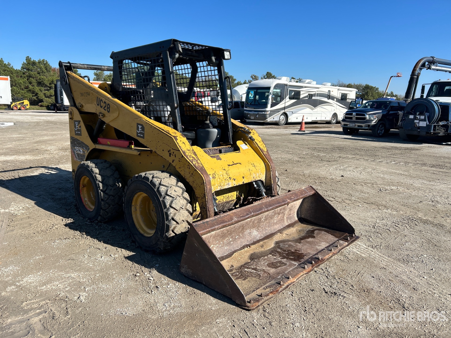 General Appearance with Picture, Right Front Corner