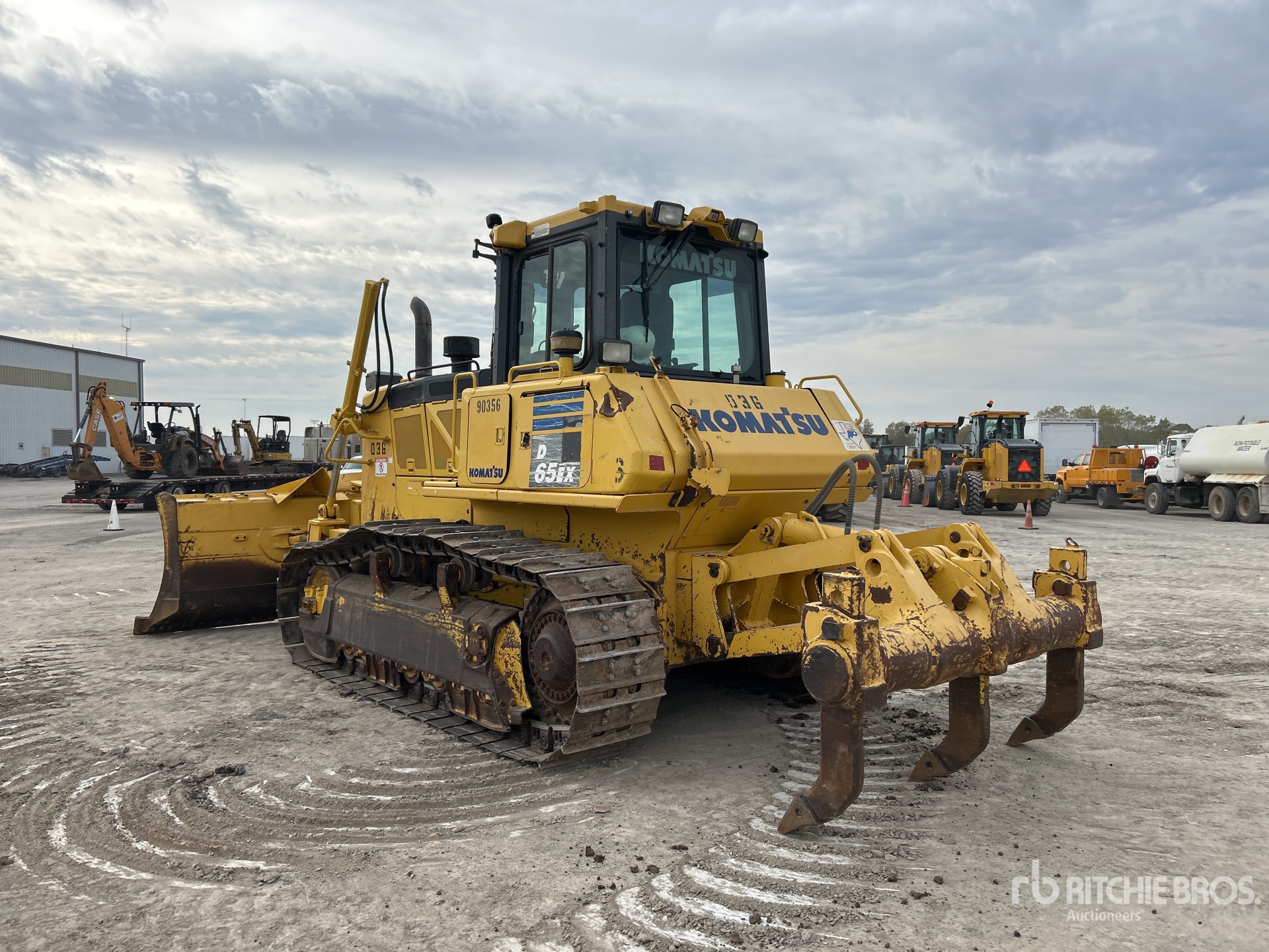 General Appearance with Picture, Left Rear Corner