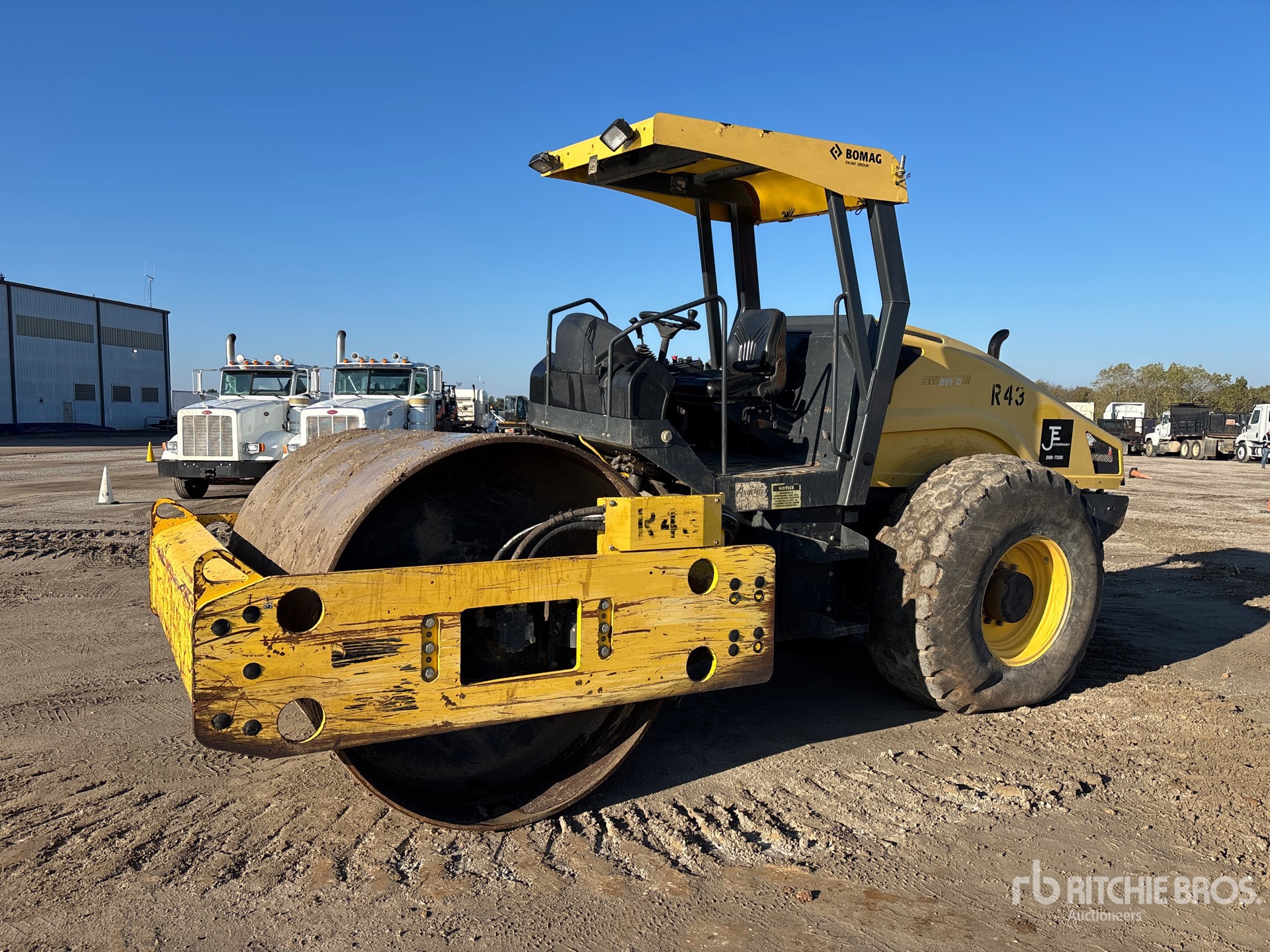 General Appearance with Picture, Left Front Corner