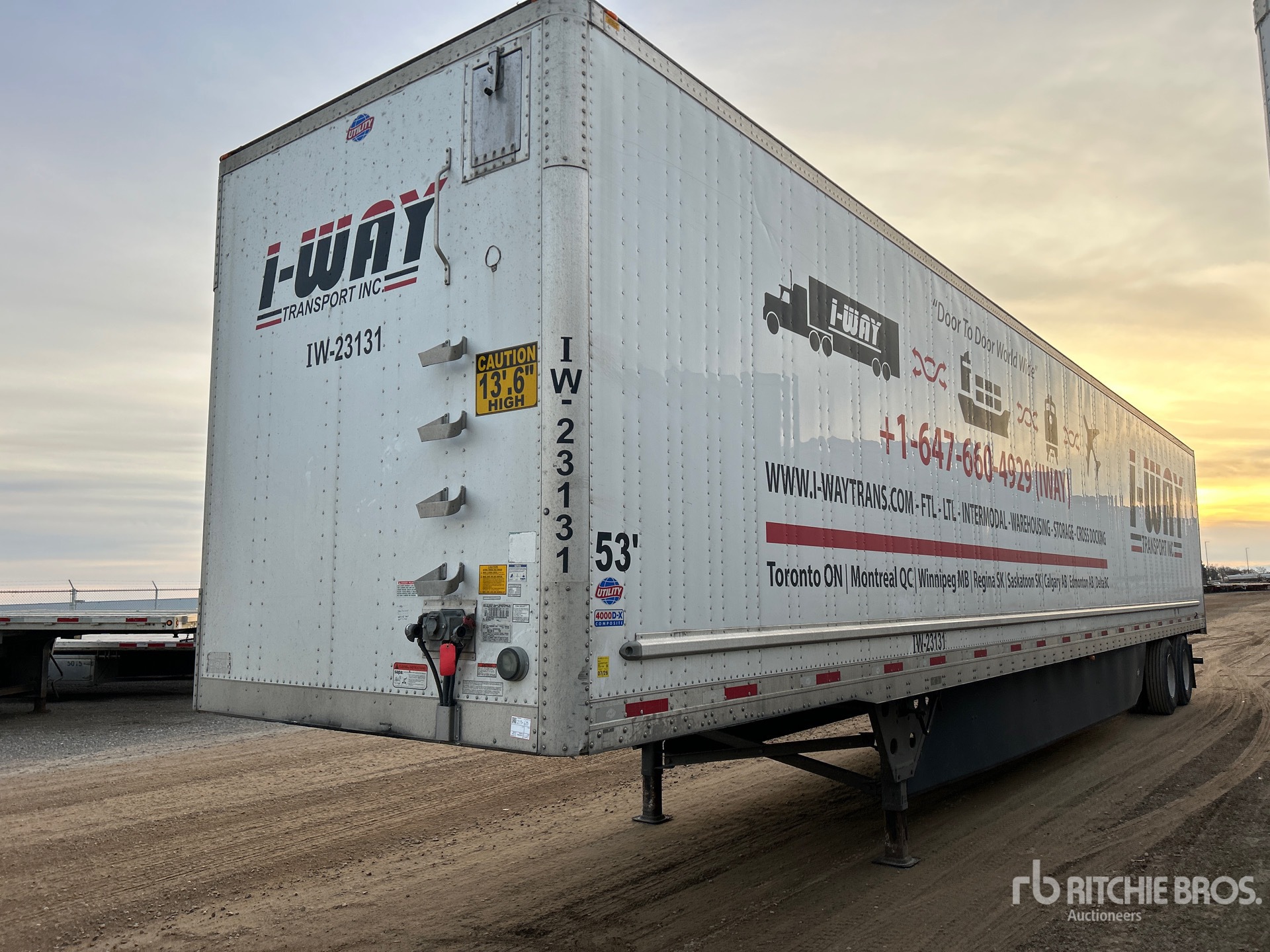 Aspect général with Image, coin avant gauche