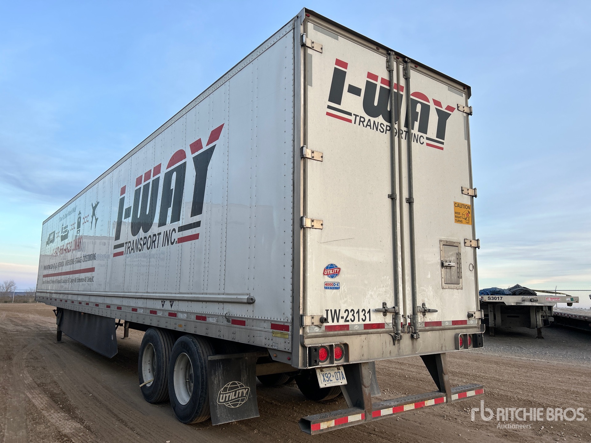 Aspect général with Image, coin arrière gauche