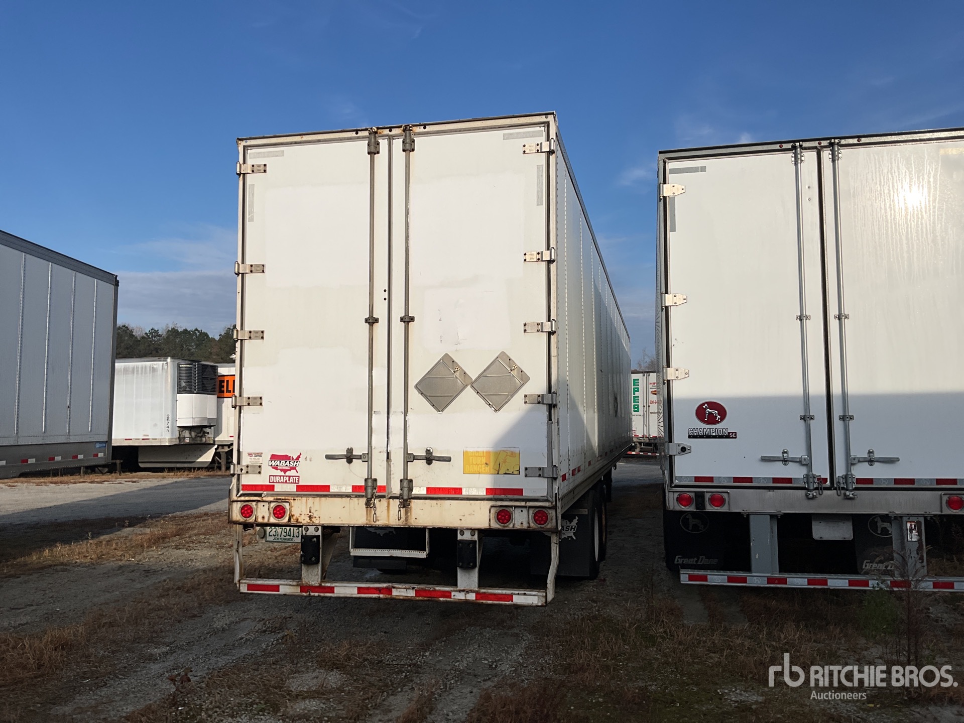 General Appearance with Imagen: esquina trasera derecha