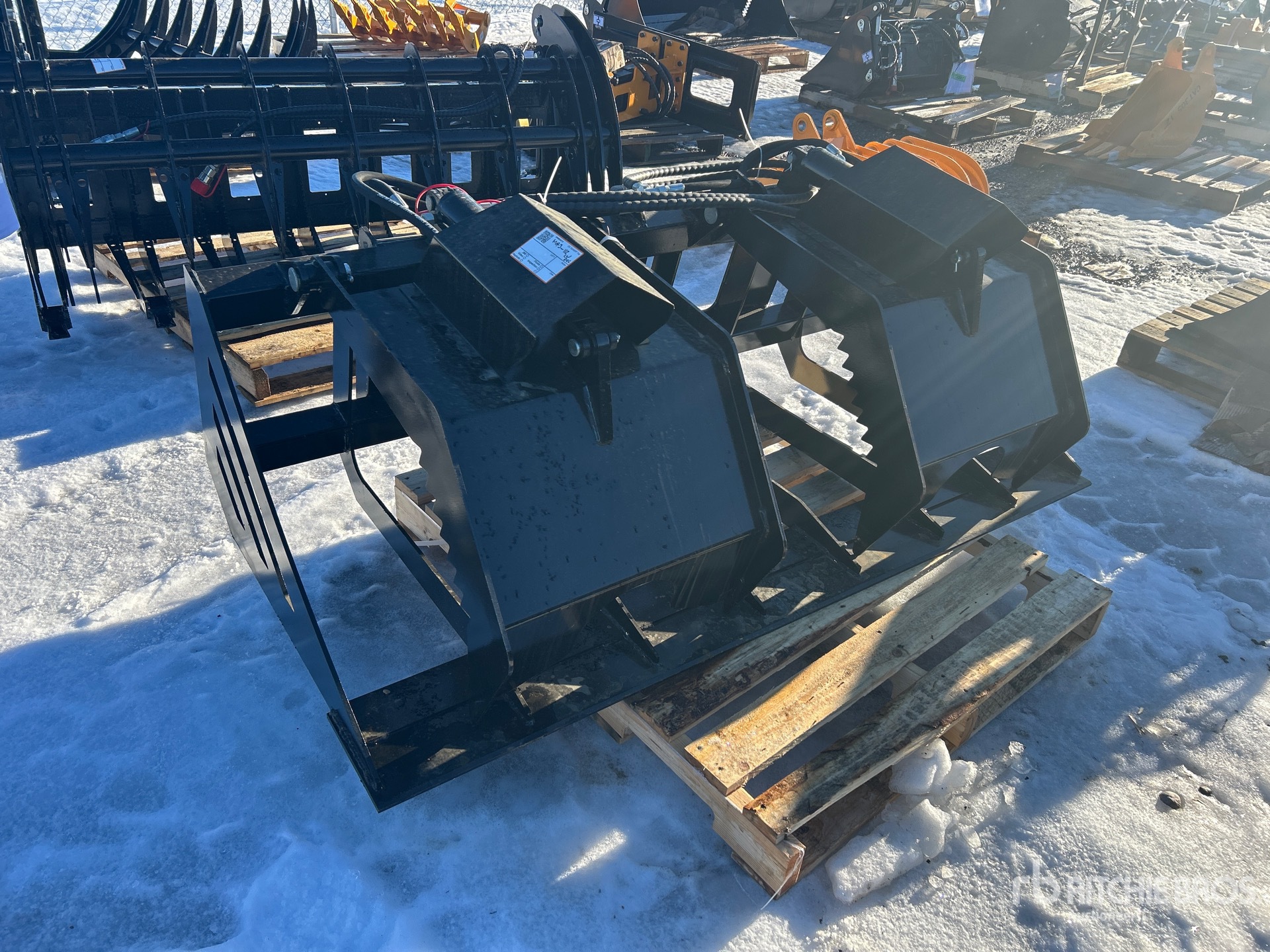 General Appearance with Bild, Ecke vorne rechts