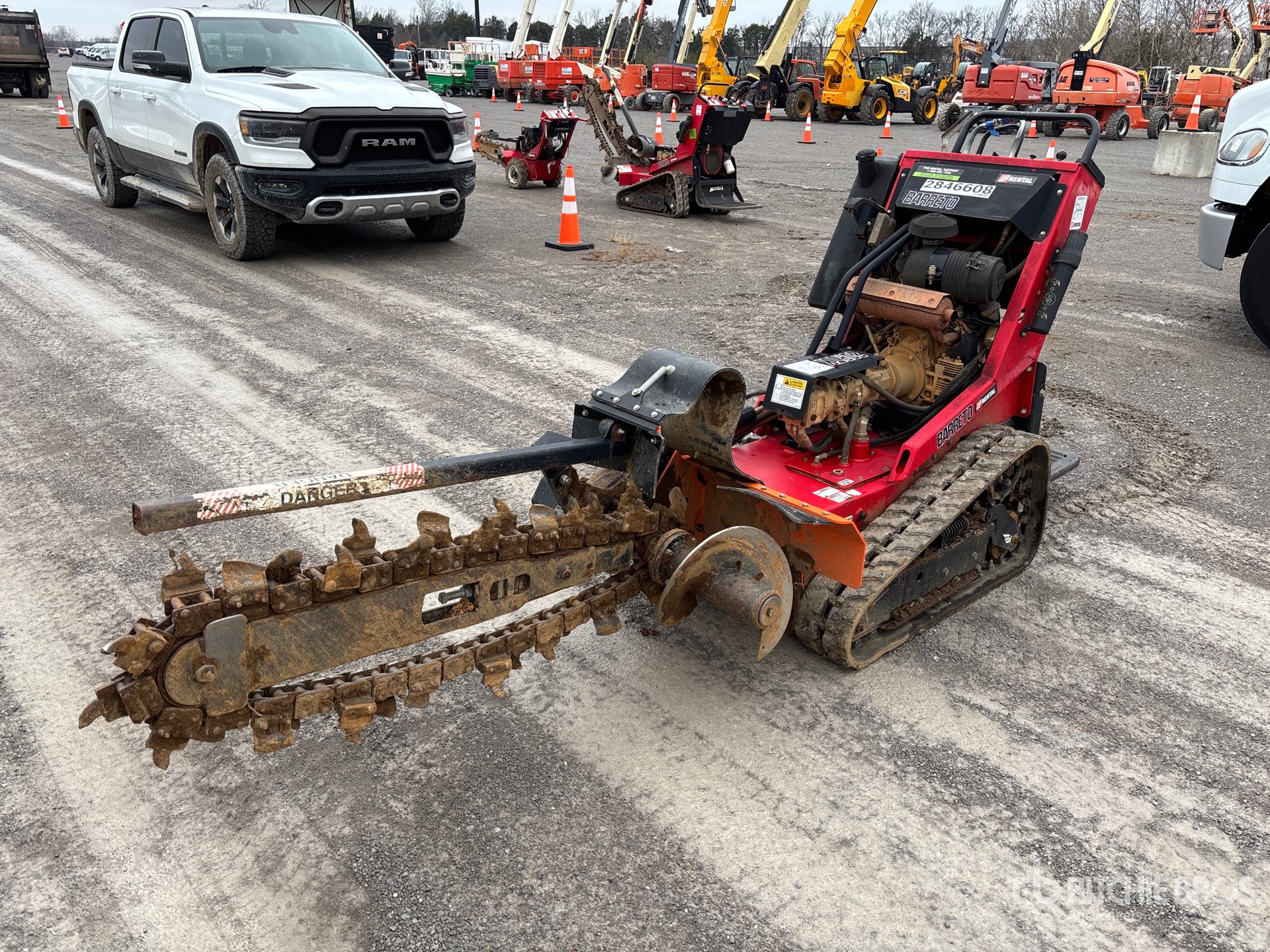 General Appearance with Foto, angolo anteriore sinistro