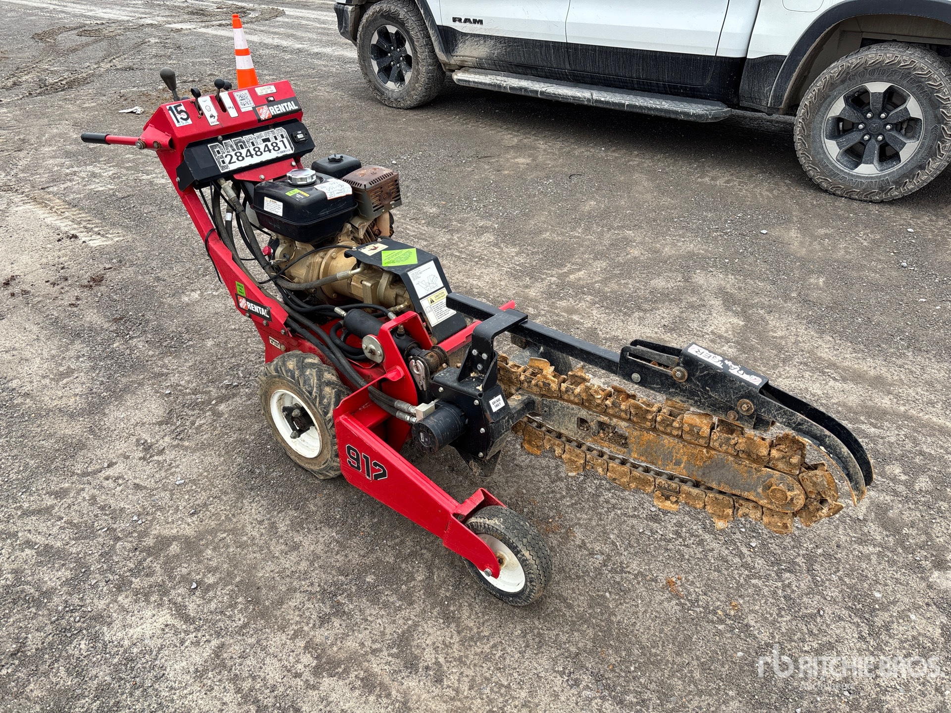 General Appearance with Picture, Right Front Corner