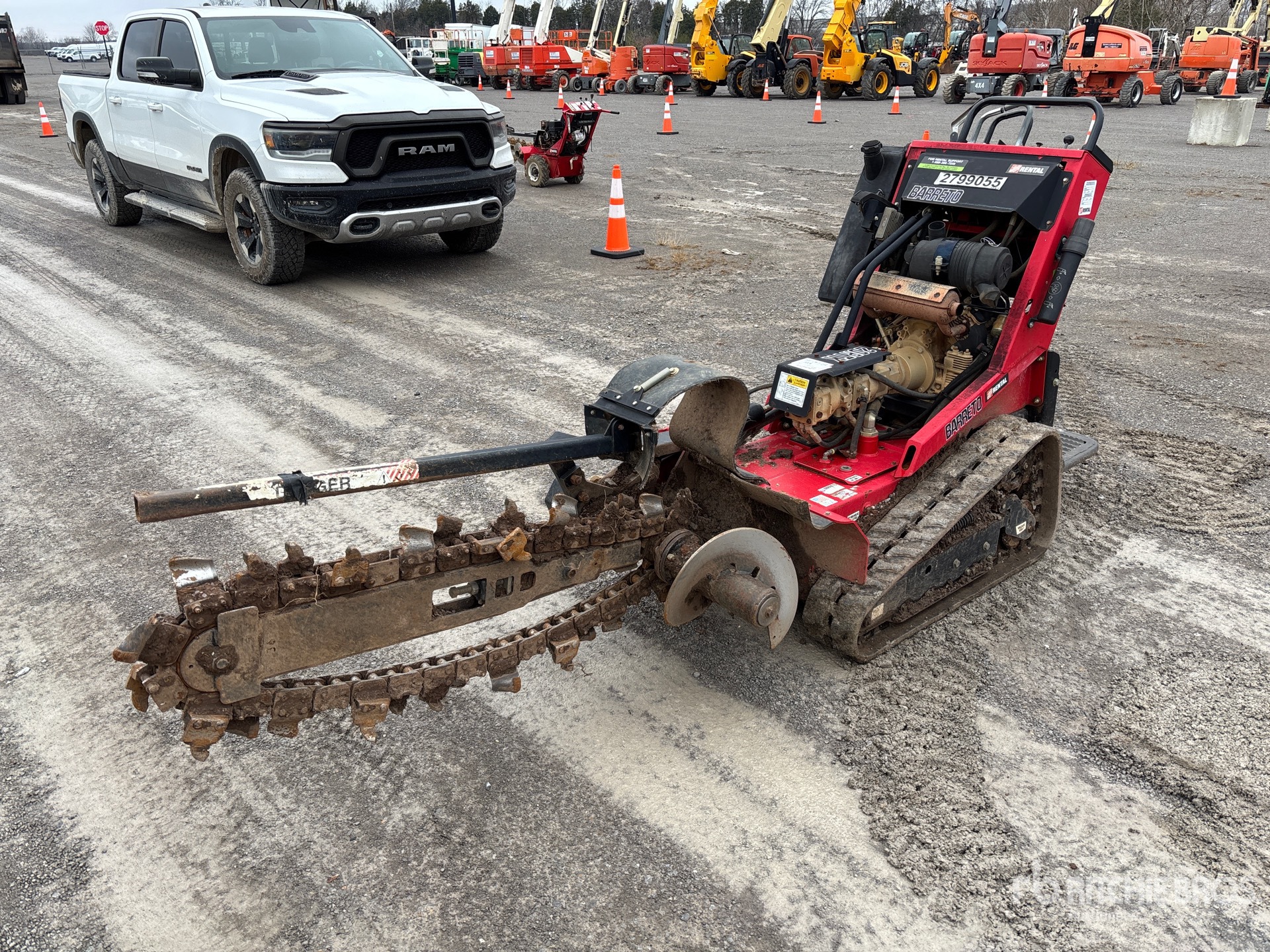 General Appearance with Foto, angolo anteriore sinistro