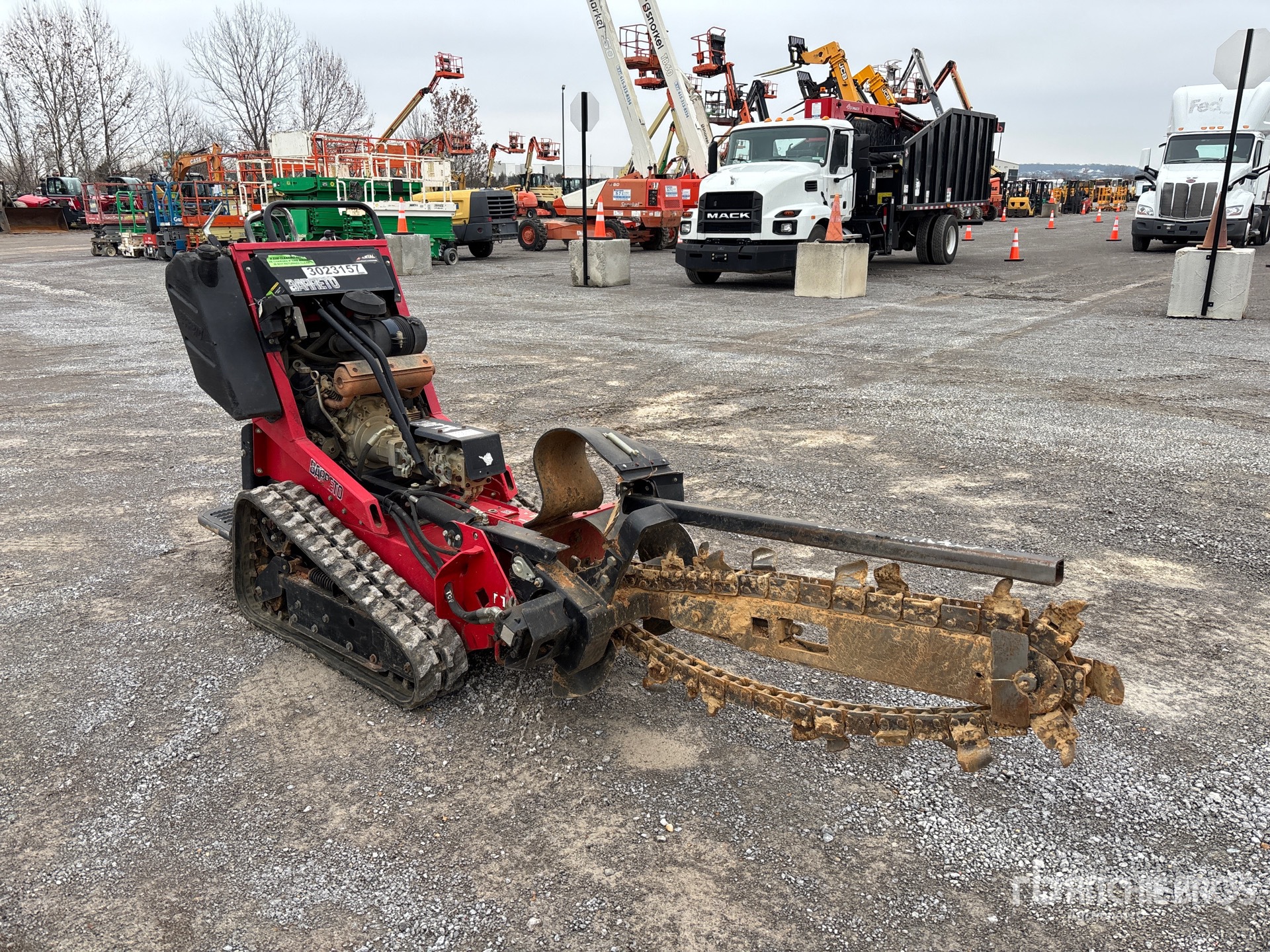 General Appearance with Picture, Right Front Corner