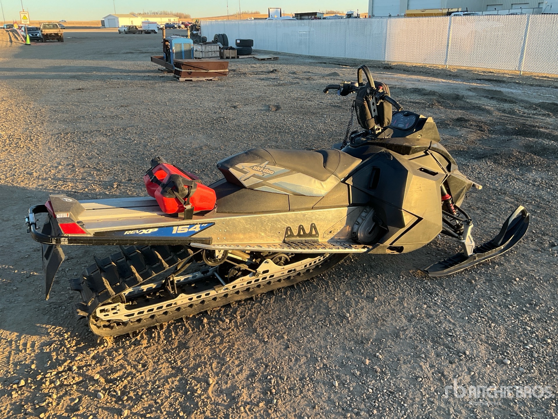 General Appearance with Imagen: esquina trasera derecha