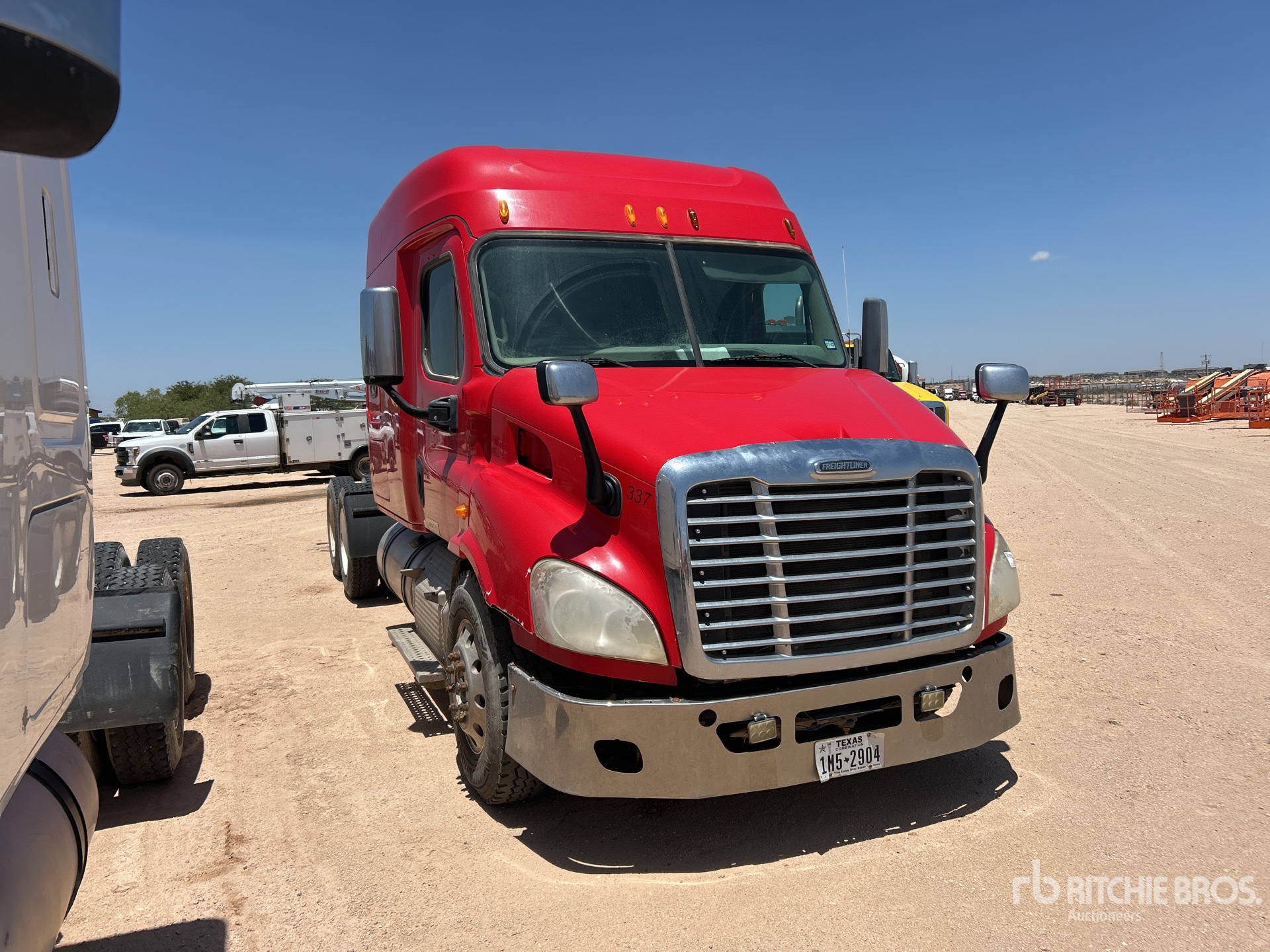 Aspect général with Image, coin avant droit