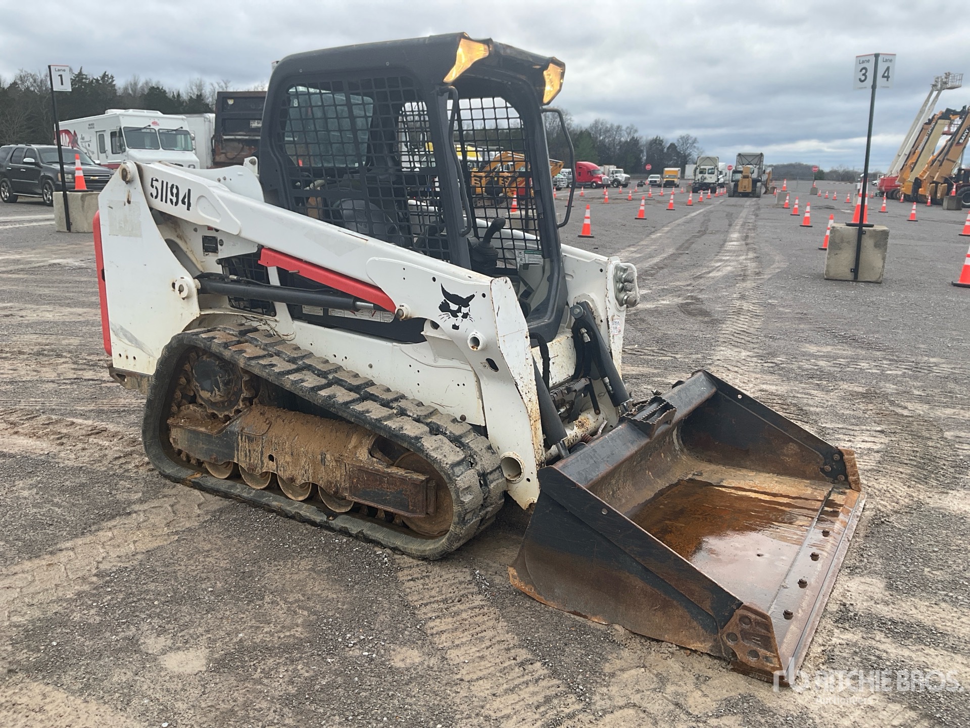 General Appearance with Picture, Right Front Corner