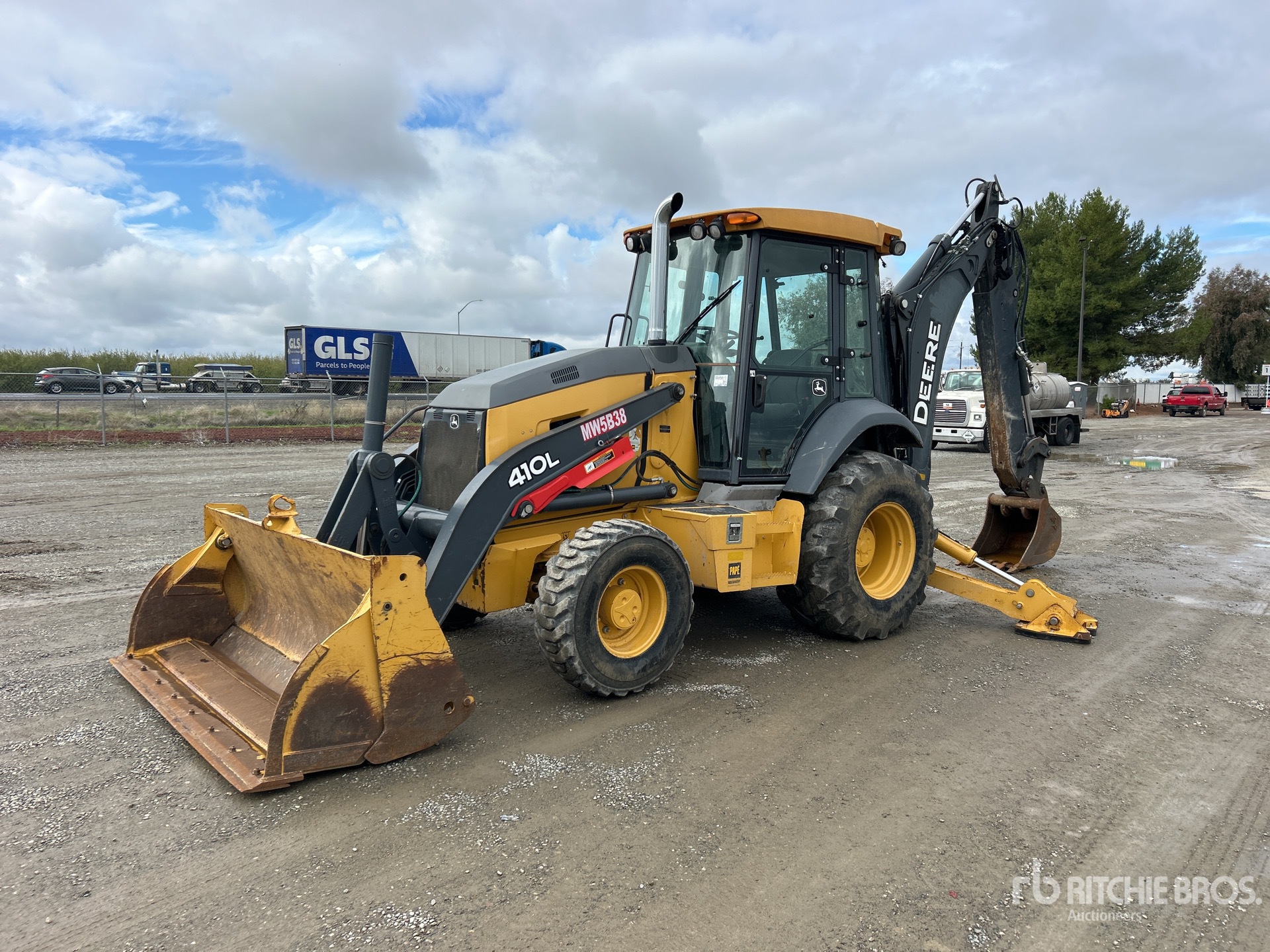 General Appearance with Picture, Left Front Corner