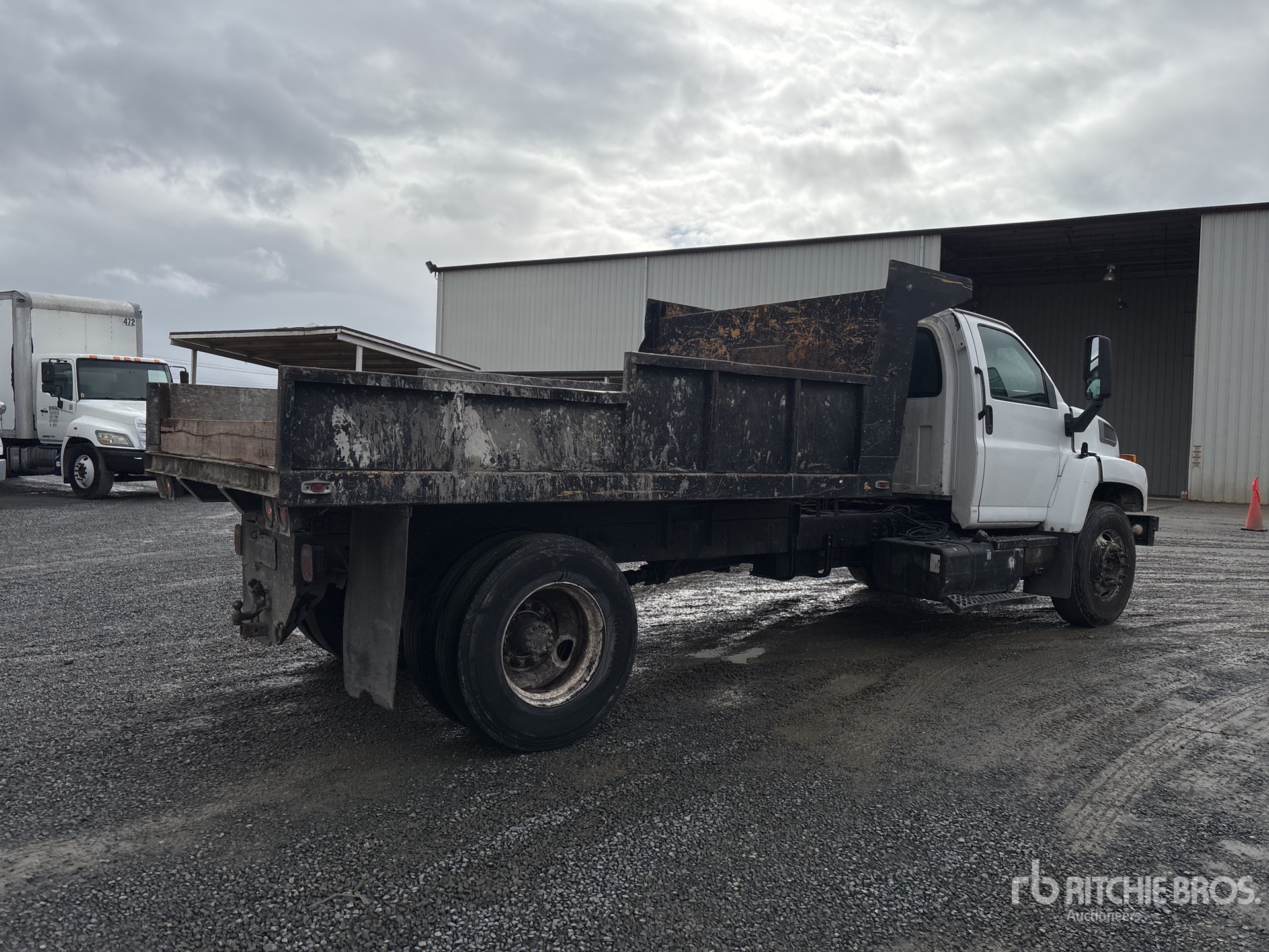 Aspect général with Image, coin arrière droit