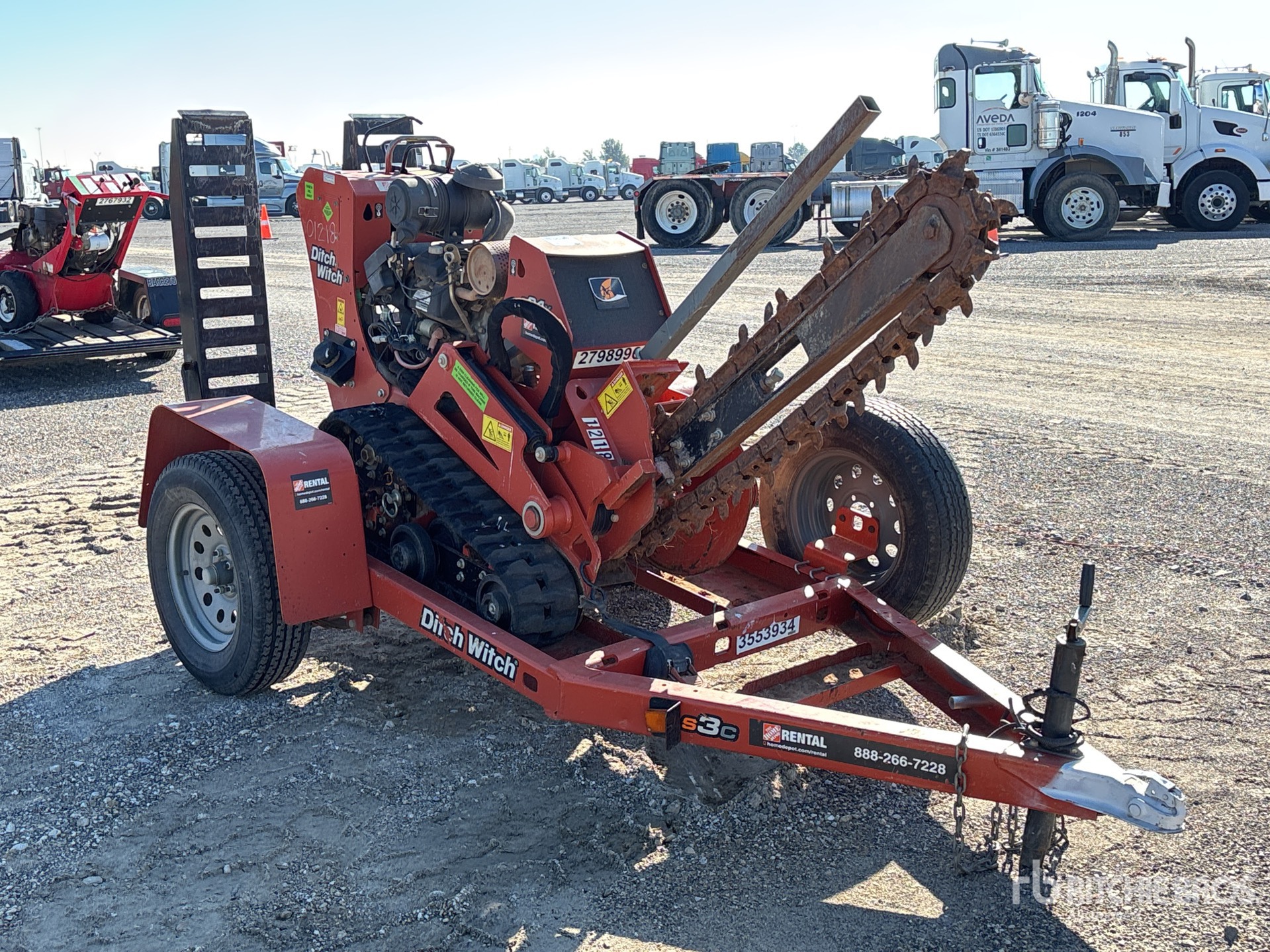 General Appearance with Picture, Right Front Corner