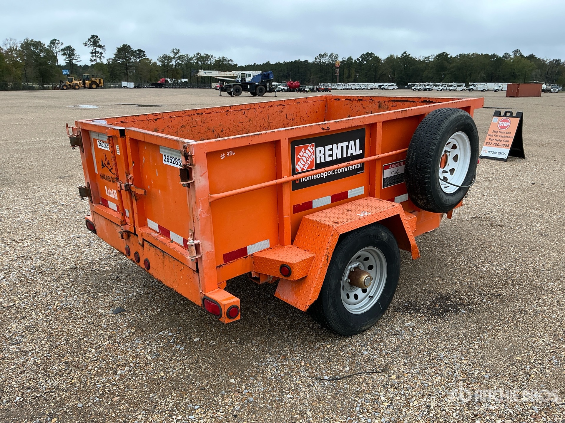 General Appearance with Picture, Right Rear Corner