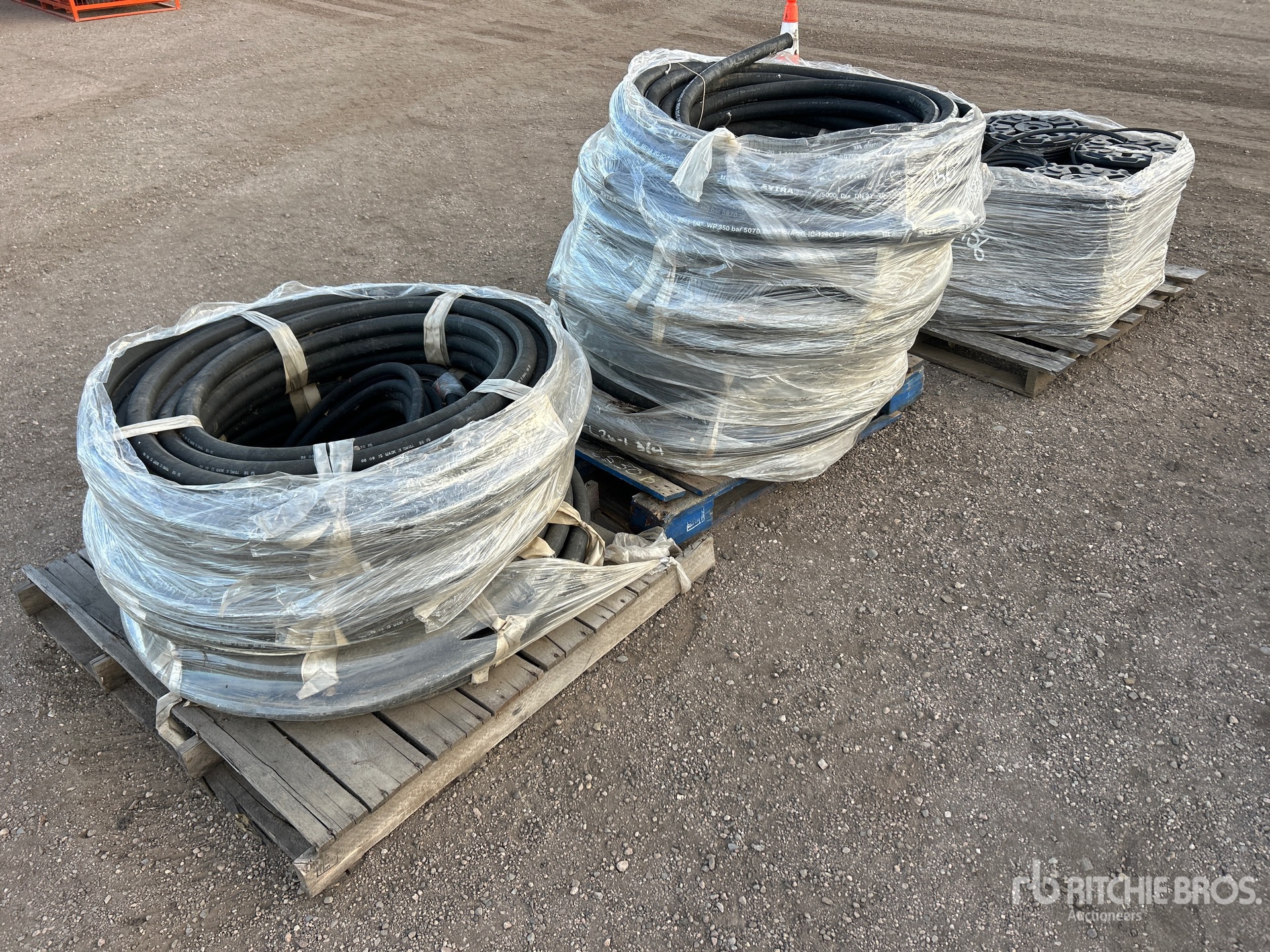 Aspect général with Image, coin arrière droit